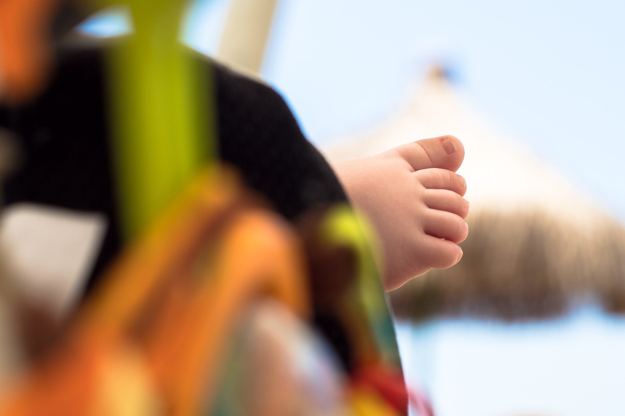 Sony SLT-A68 + Minolta AF 50mm F1.7 sample photo. Baby on the beach photography