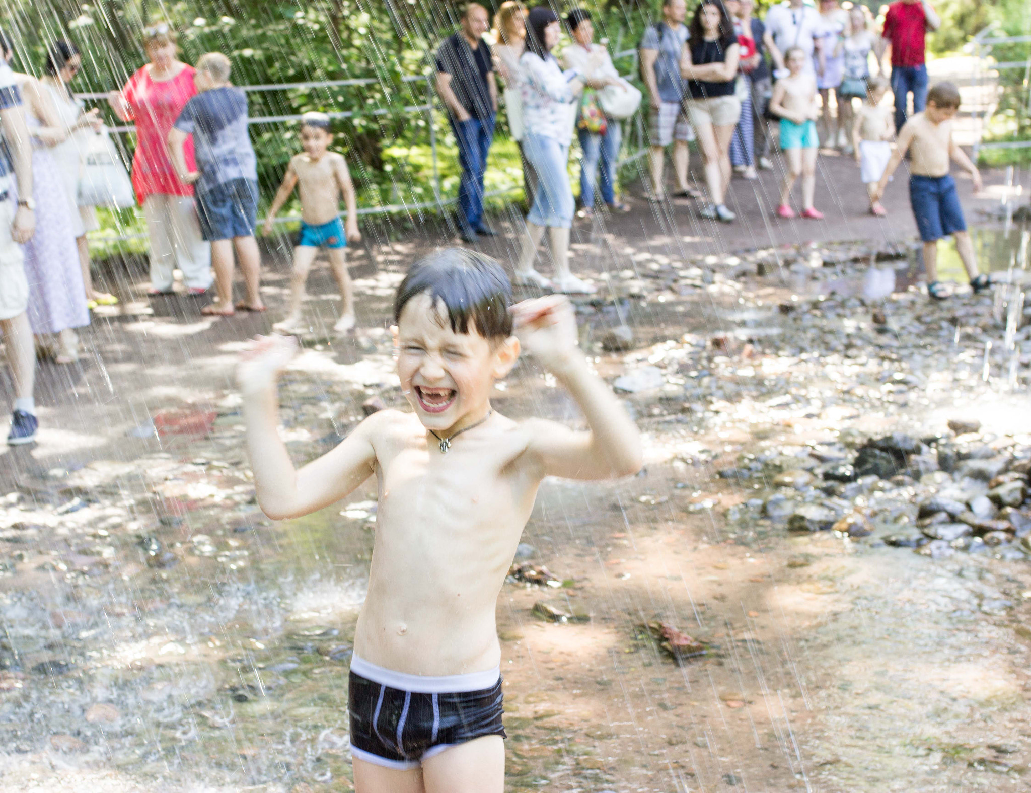 Canon EOS 600D (Rebel EOS T3i / EOS Kiss X5) + Sigma 35mm F1.4 DG HSM Art sample photo. Peterhof photography