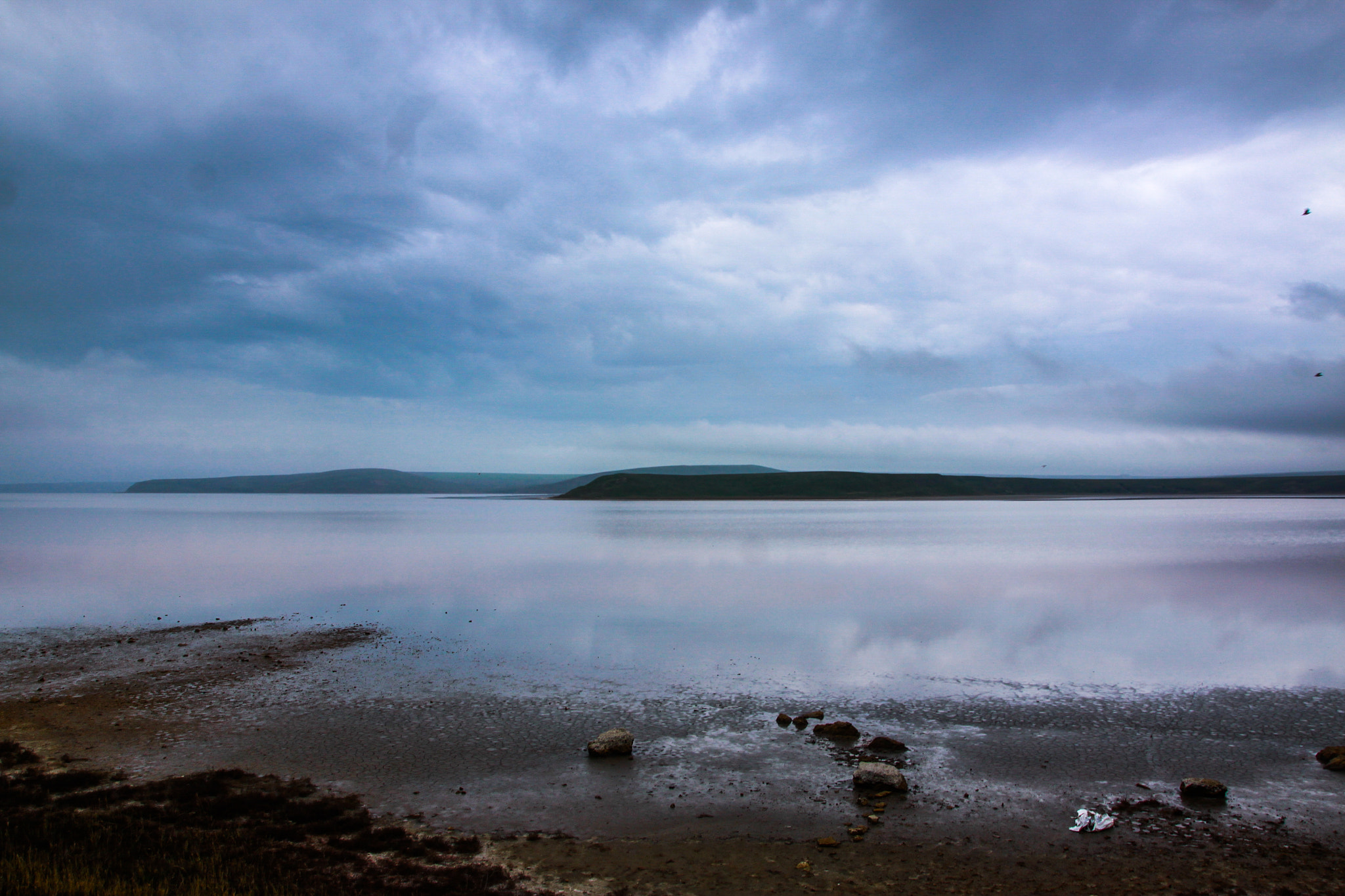 Canon EOS 500D (EOS Rebel T1i / EOS Kiss X3) sample photo. Morning lake photography
