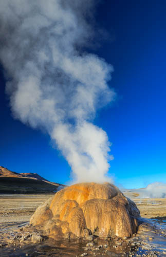 Canon EF 16-35mm F4L IS USM sample photo. Geyser - chili photography