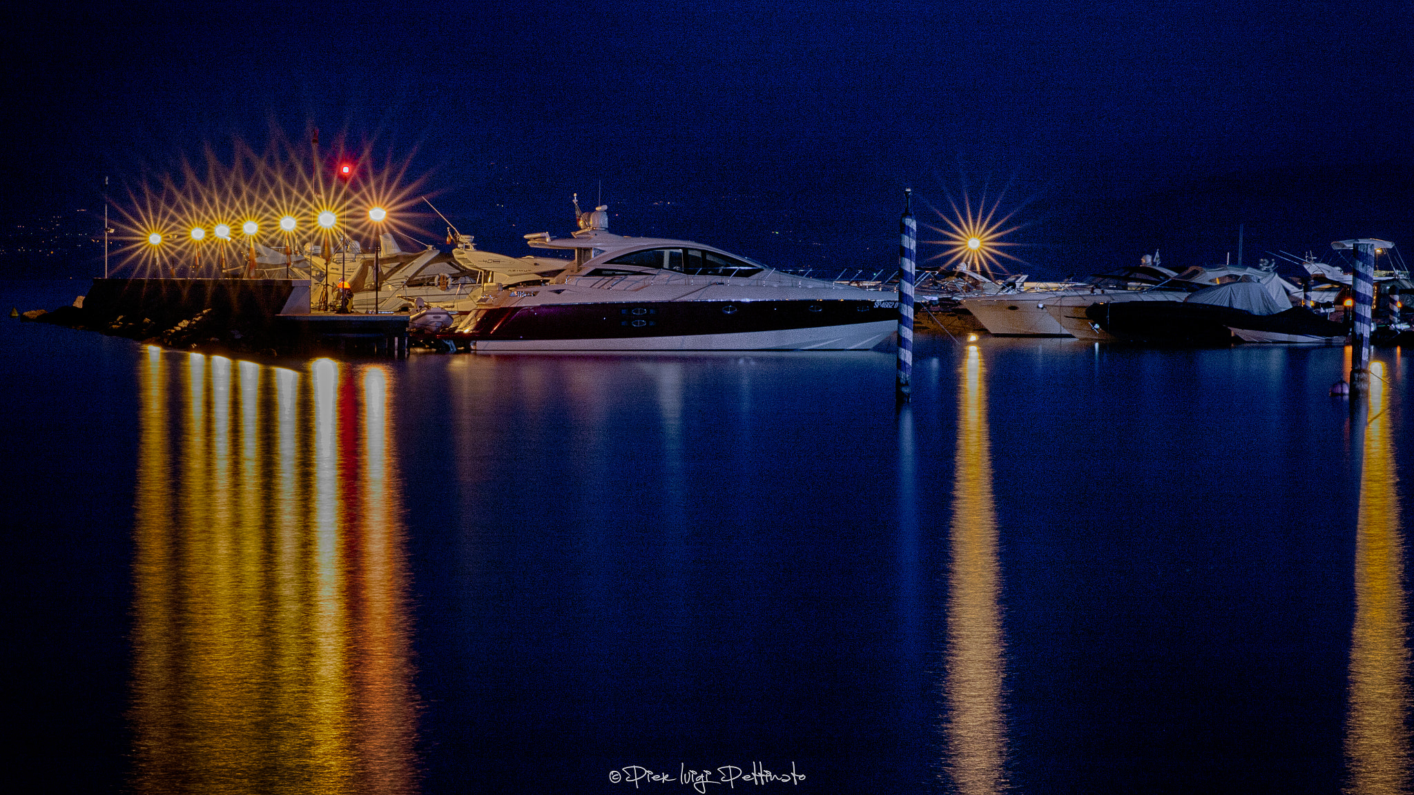 Canon EOS 7D Mark II + Tamron SP AF 90mm F2.8 Di Macro sample photo. Boat in the night photography