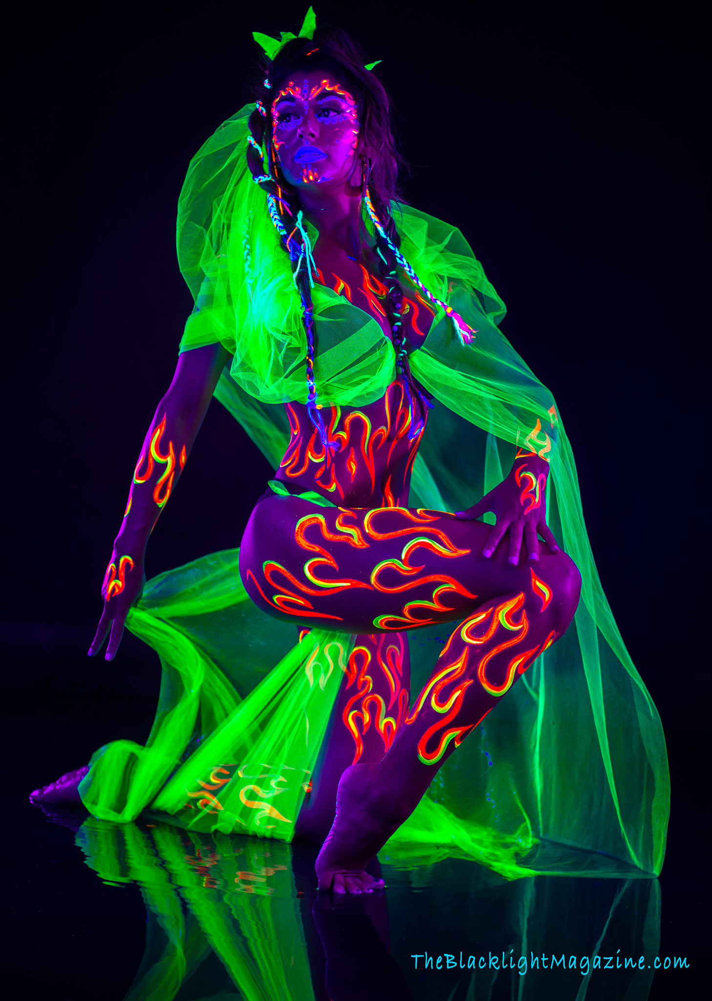 Pentax 645D + smc PENTAX-FA 645 75mm F2.8 sample photo. Blacklight queen of fire photography