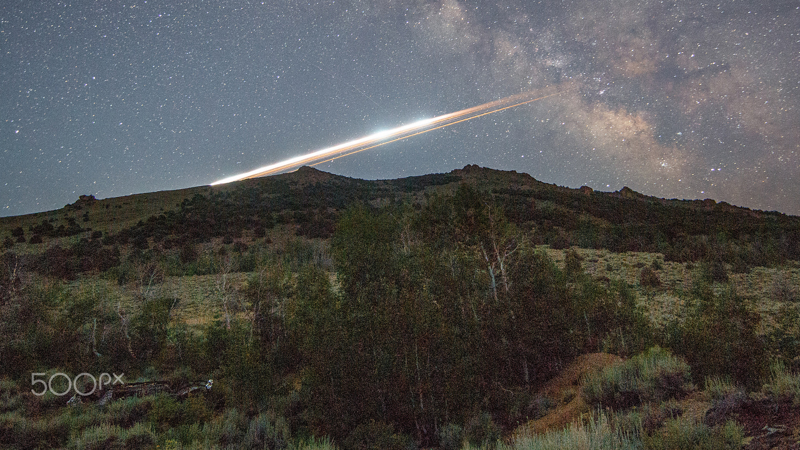 Canon EF 14mm F2.8L II USM sample photo. Space debris; chinese rocket reentry last night photography