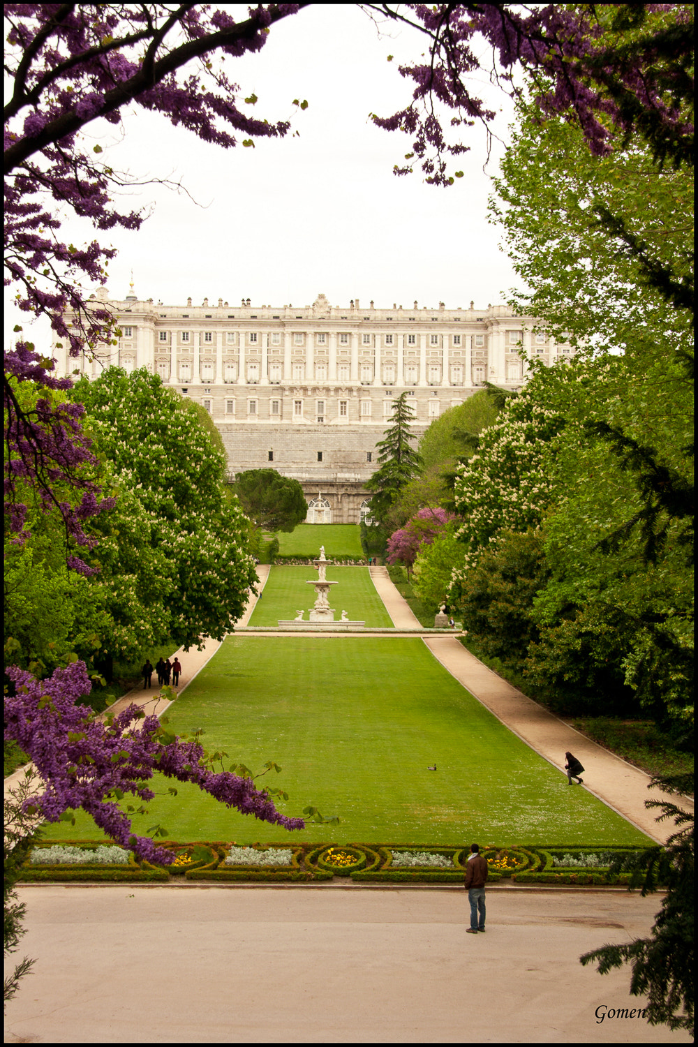 Sigma 18-200mm f/3.5-6.3 DC OS sample photo. Palacio real de madrid photography