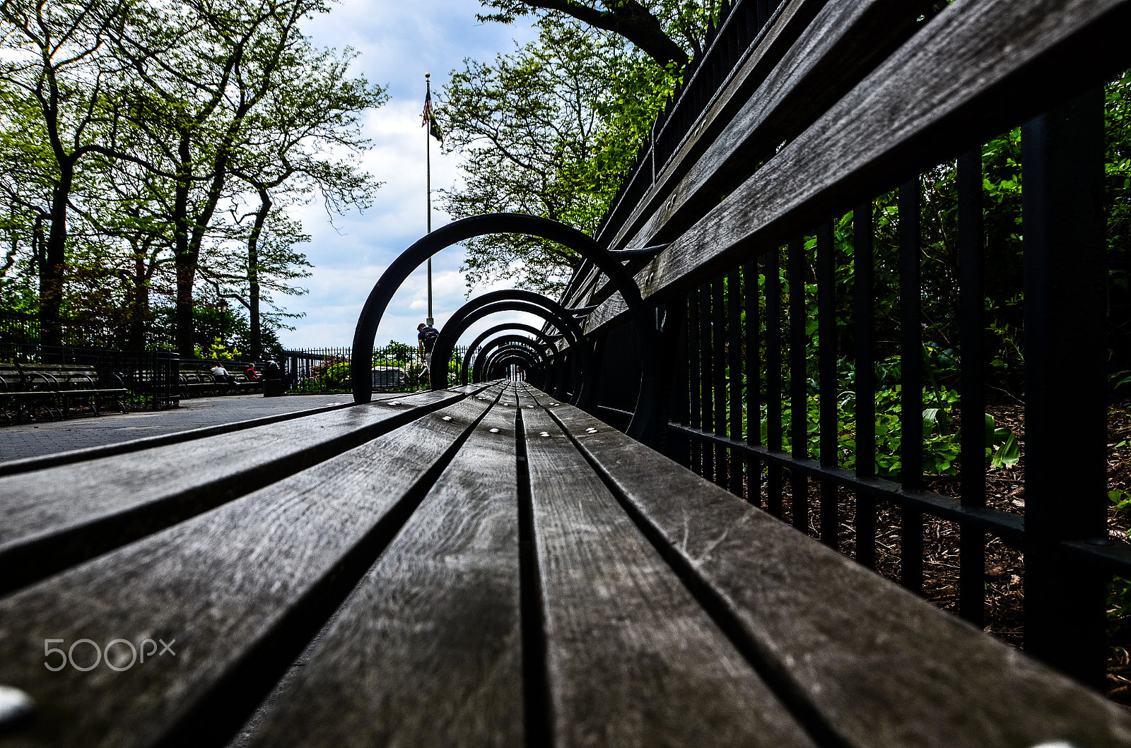 Nikon D5100 + Sigma 18-250mm F3.5-6.3 DC OS HSM sample photo. Nyc bench photography