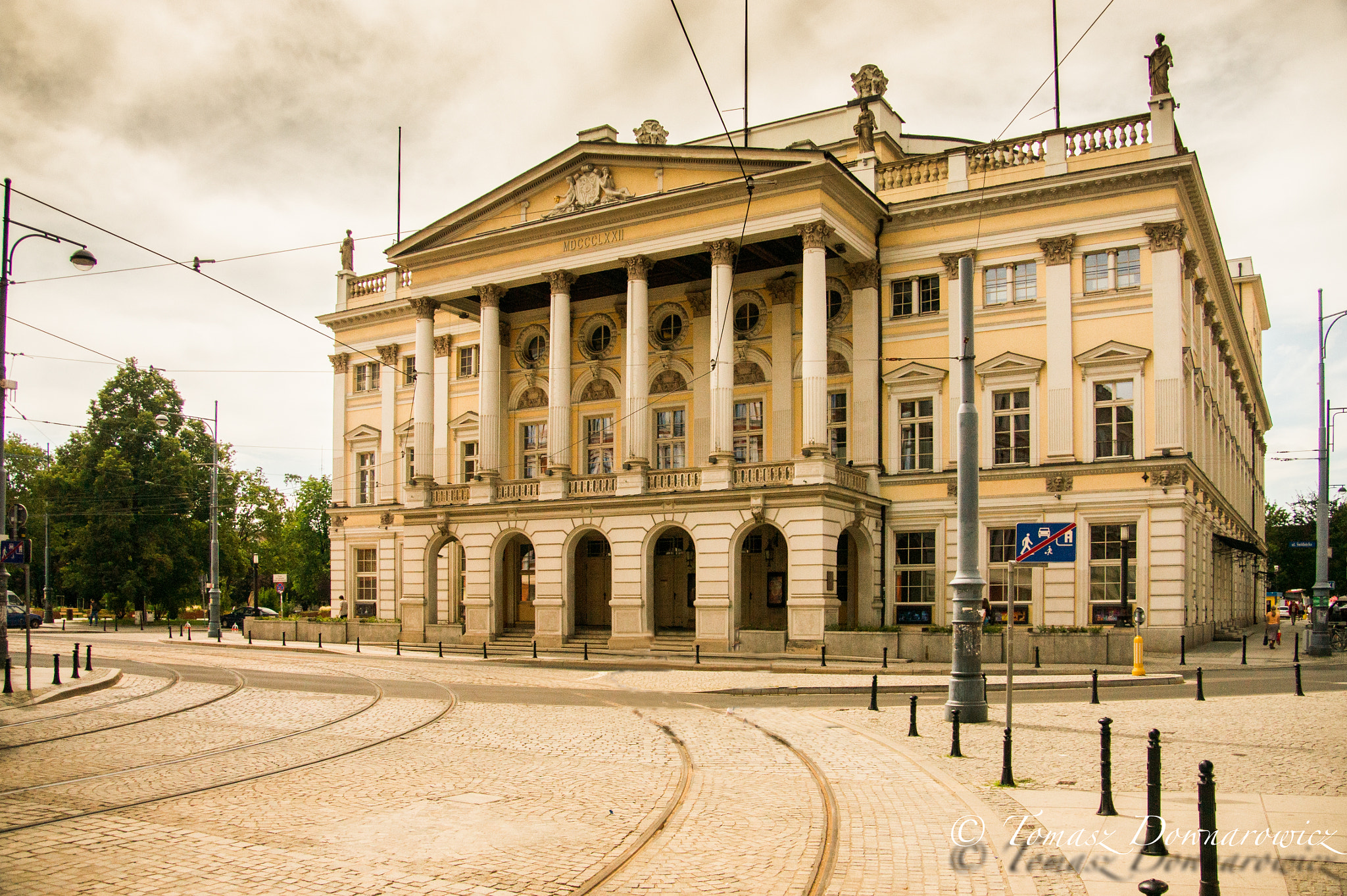 Sony Alpha DSLR-A550 sample photo. Wrocław opera house photography