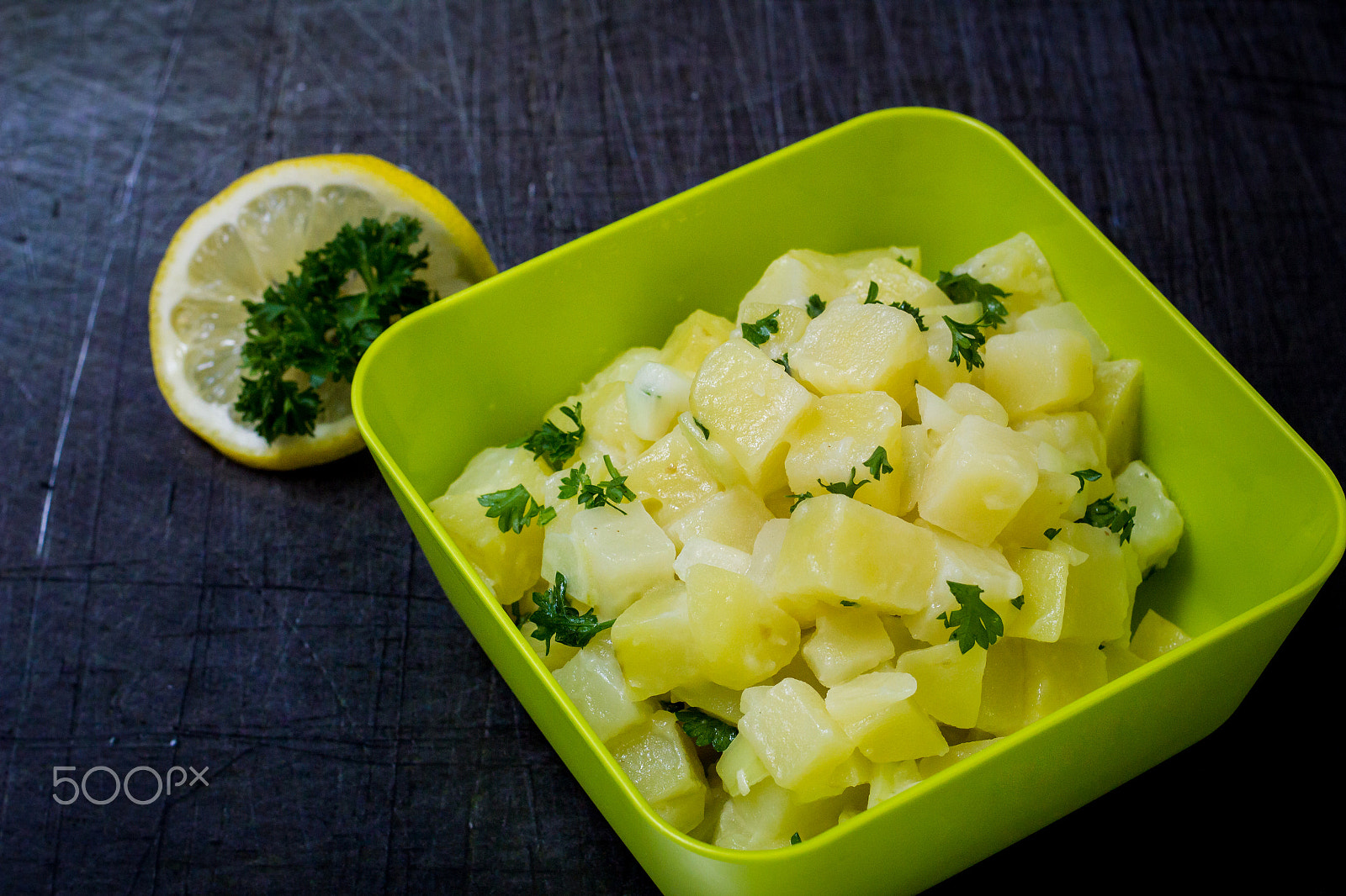 Canon EOS 550D (EOS Rebel T2i / EOS Kiss X4) + Canon EF 50mm F1.8 II sample photo. Potato salad with onion photography