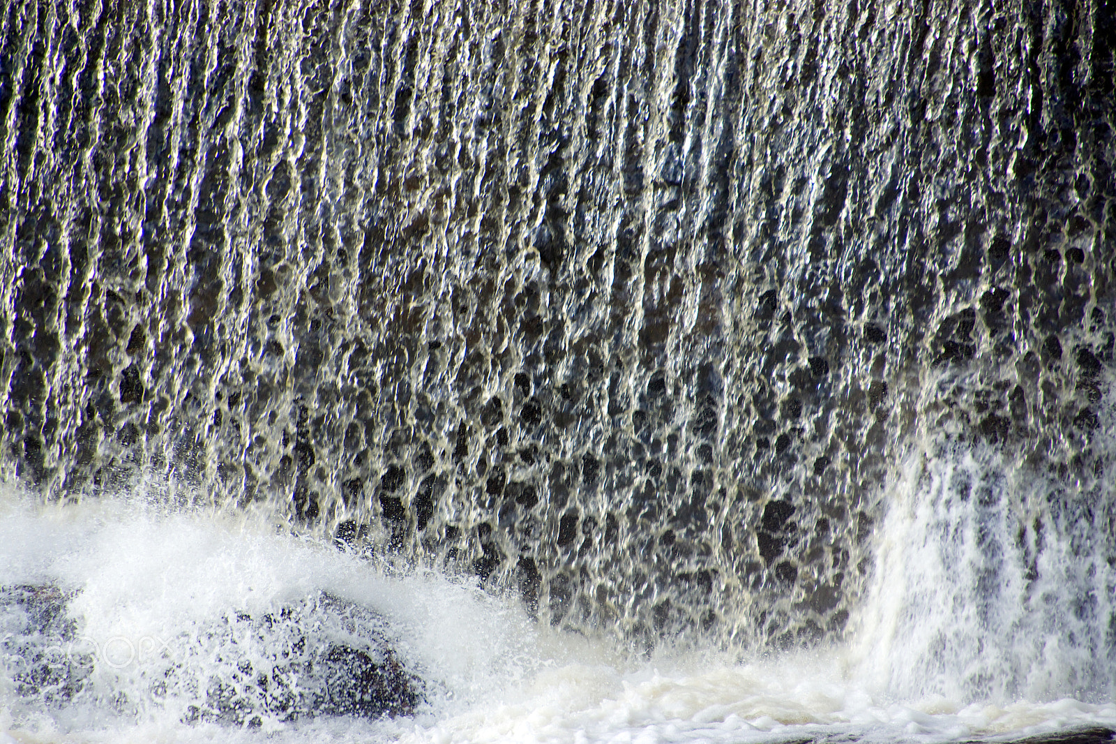 Tamron 18-270mm F3.5-6.3 Di II PZD sample photo. Chute d'eau à mont-laurier photography