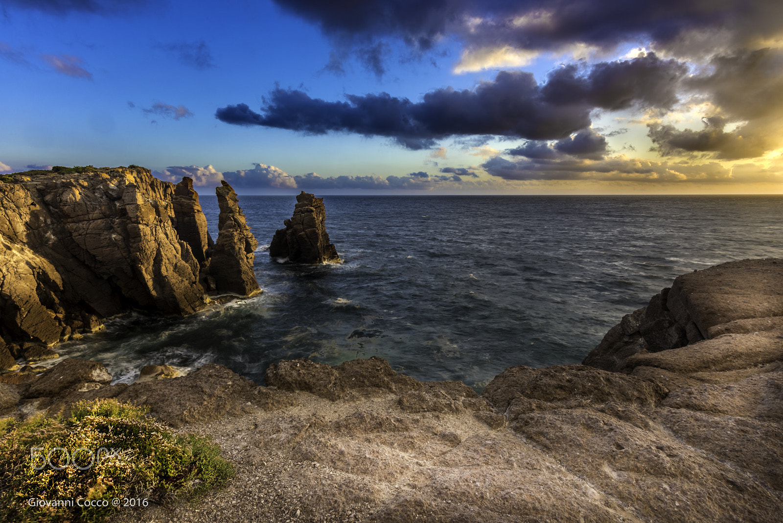 Nikon D810 + Tokina AT-X 17-35mm F4 Pro FX sample photo. Calasetta's cliffs photography