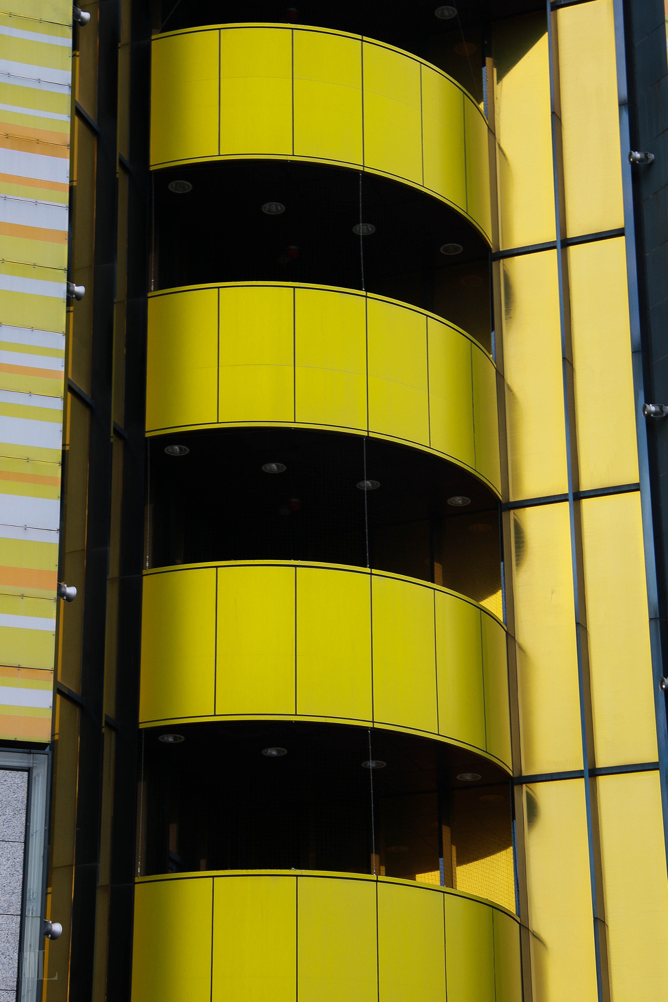 Canon EF-S 17-85mm F4-5.6 IS USM sample photo. Yellowround photography