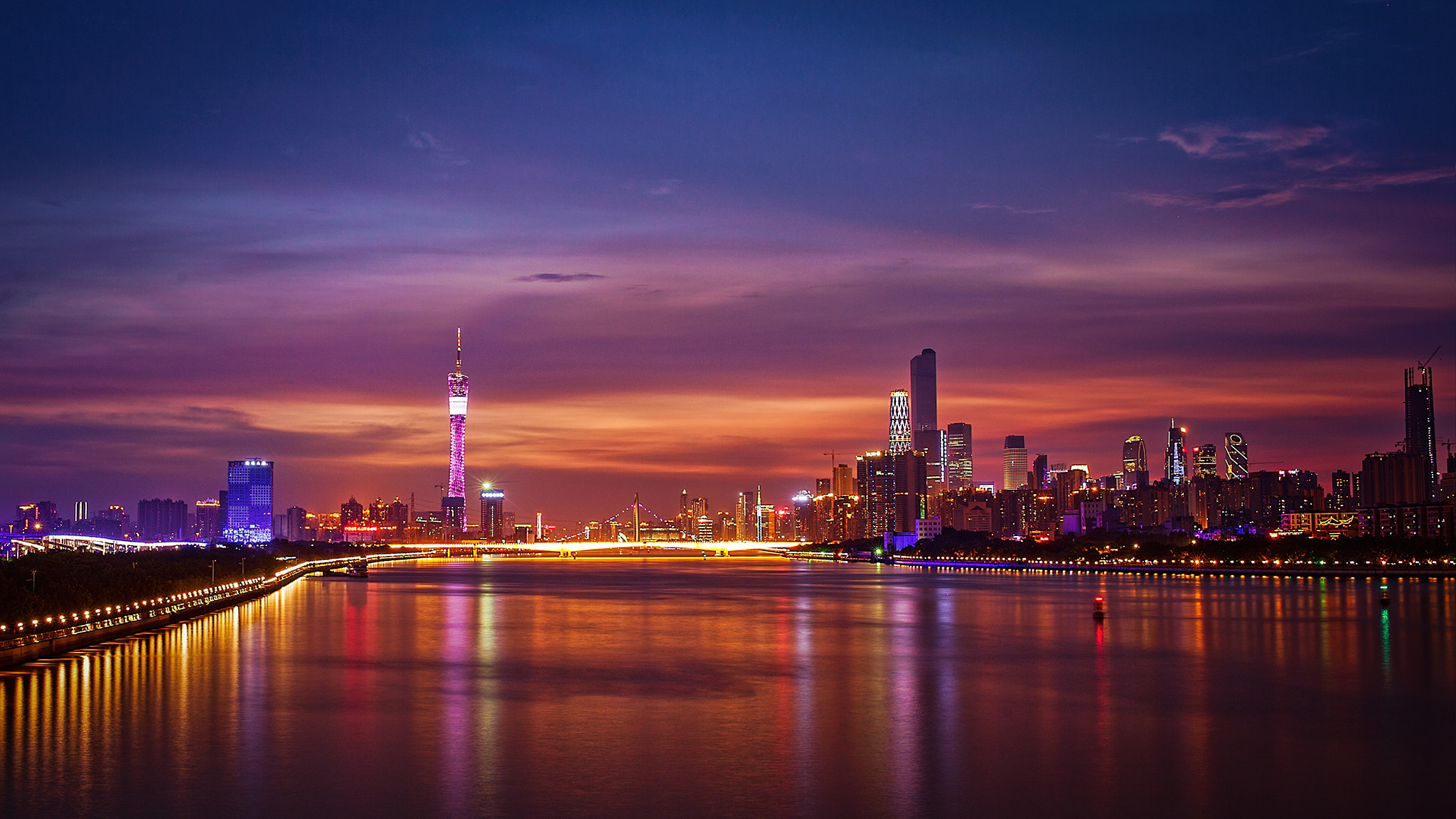 Canon EOS 5D Mark II + Tamron SP 35mm F1.8 Di VC USD sample photo. Night of zhujiang city photography