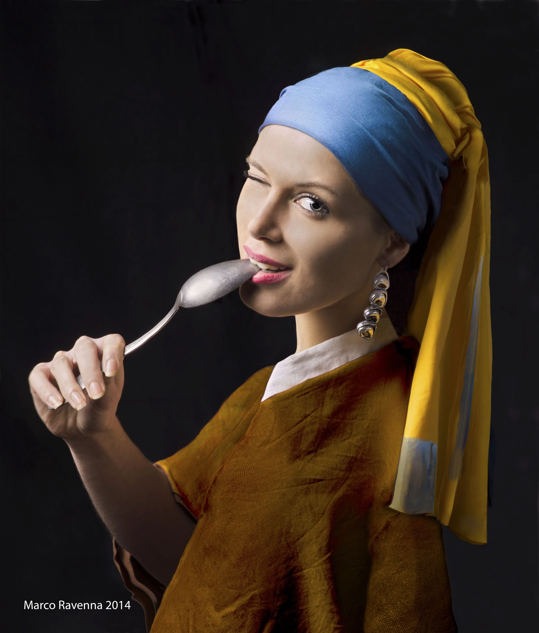 Phase One P40+ sample photo. Girl with a pearl earring special version photography