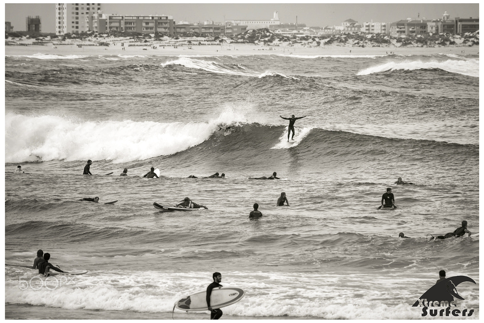 Canon EF 100-400mm F4.5-5.6L IS USM sample photo. Surf in caparica photography