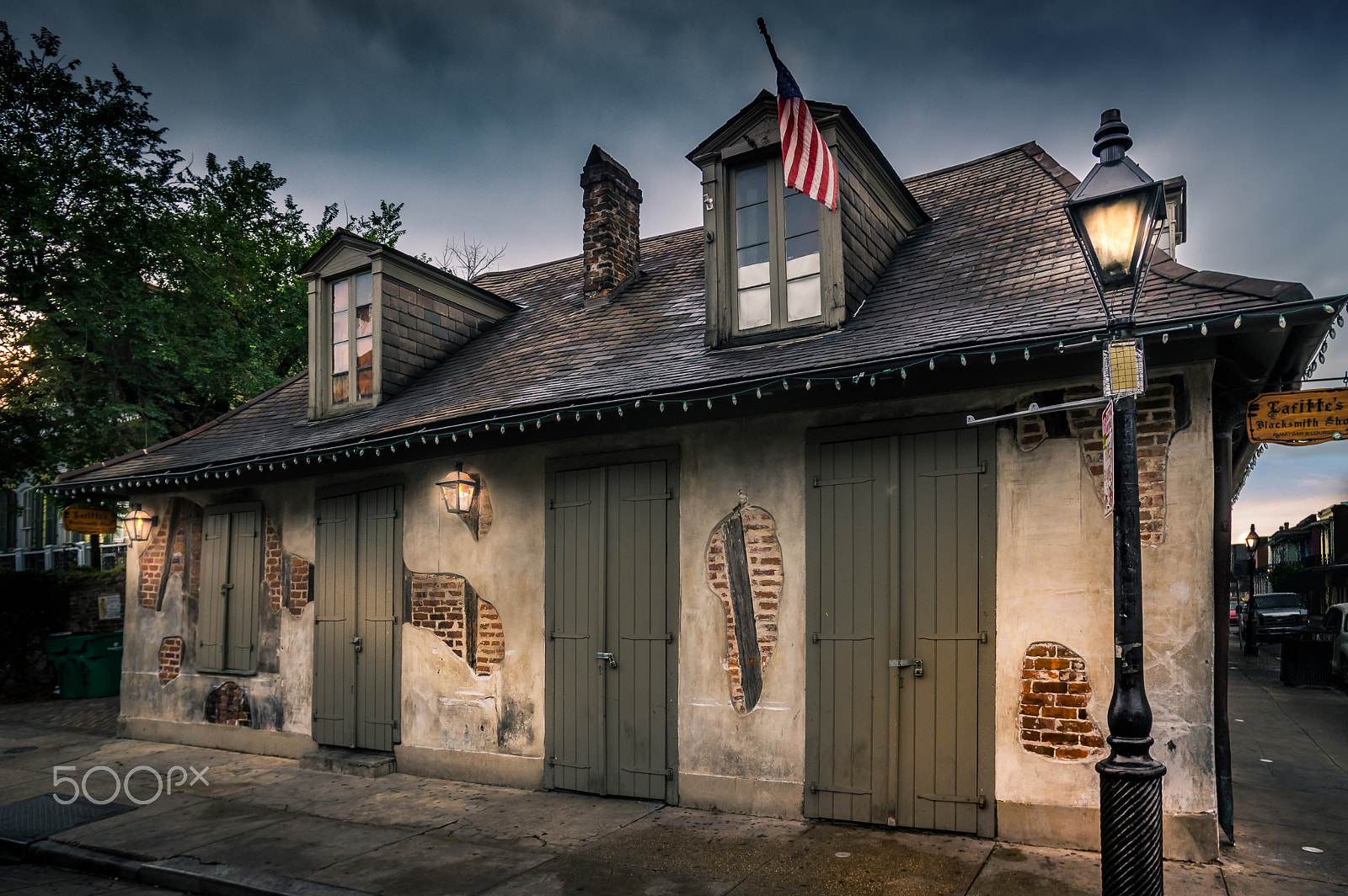Pentax smc DA 14mm F2.8 ED (IF) sample photo. Lafitte's blacksmith shop bar photography