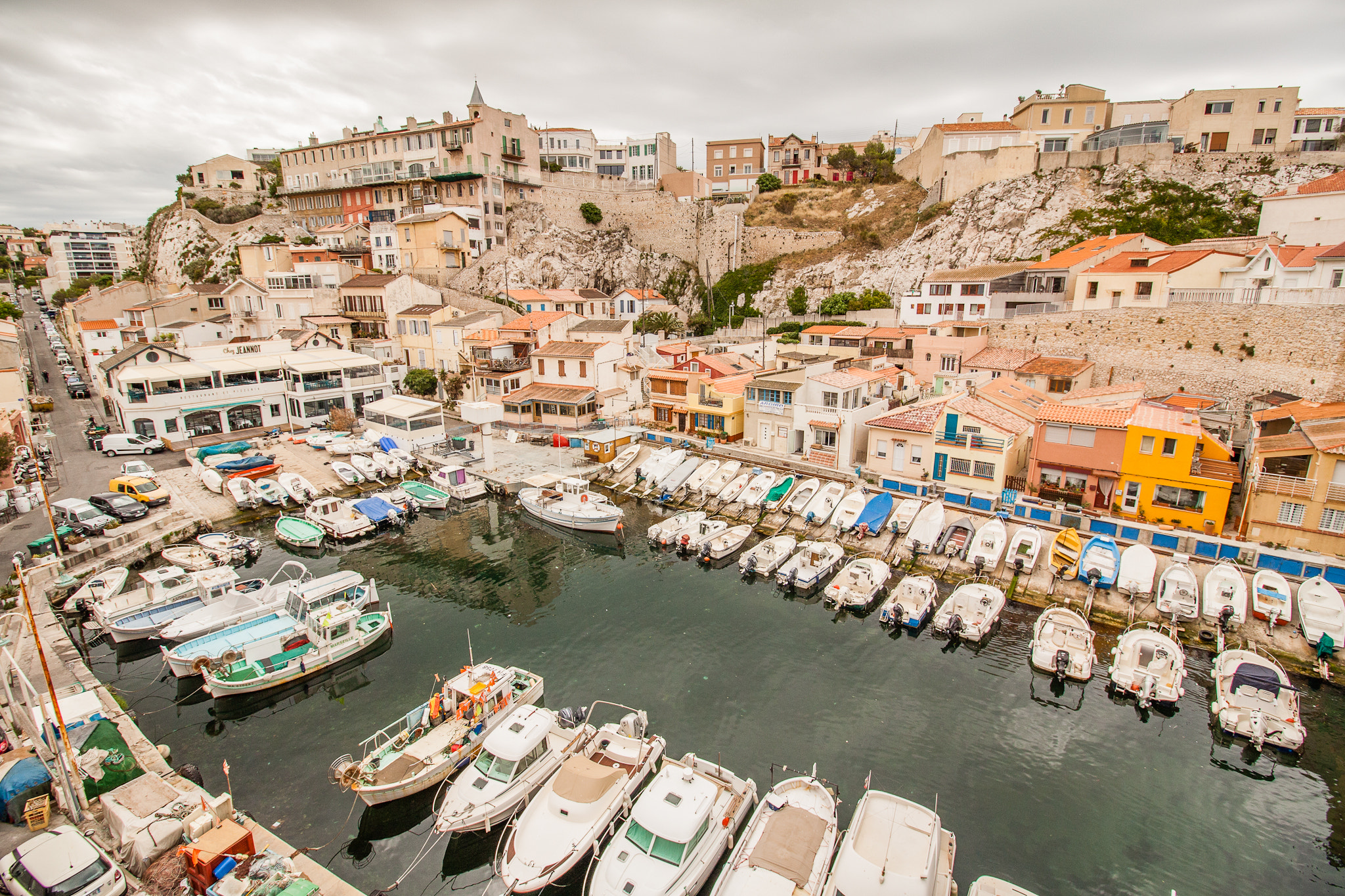 Canon EOS 450D (EOS Rebel XSi / EOS Kiss X2) + Canon EF-S 10-18mm F4.5–5.6 IS STM sample photo. 2016-06 - vallon des auffes photography