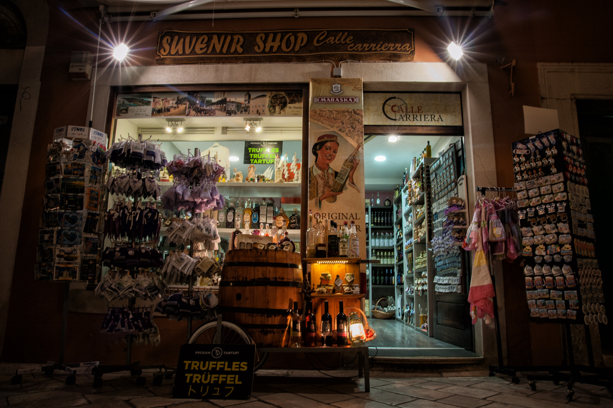 Nikon D700 sample photo. Souvenirshop. photography