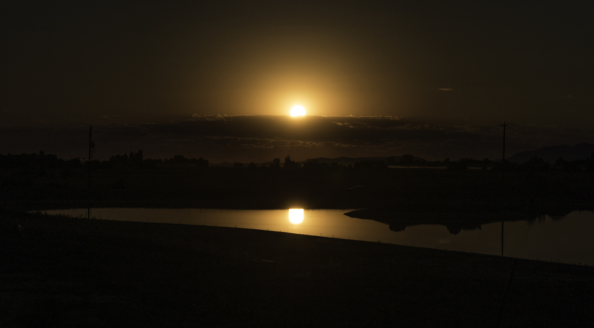 Panasonic Lumix DMC-GH4 sample photo. Lost in reflection photography