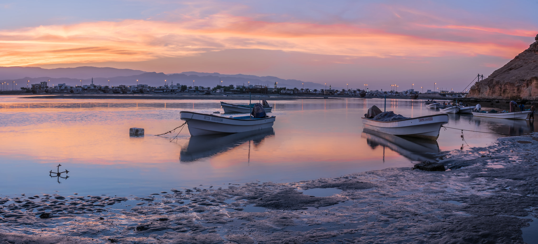 Nikon AF-S Nikkor 24-70mm F2.8G ED sample photo. Get out and enjoy the sunset photography