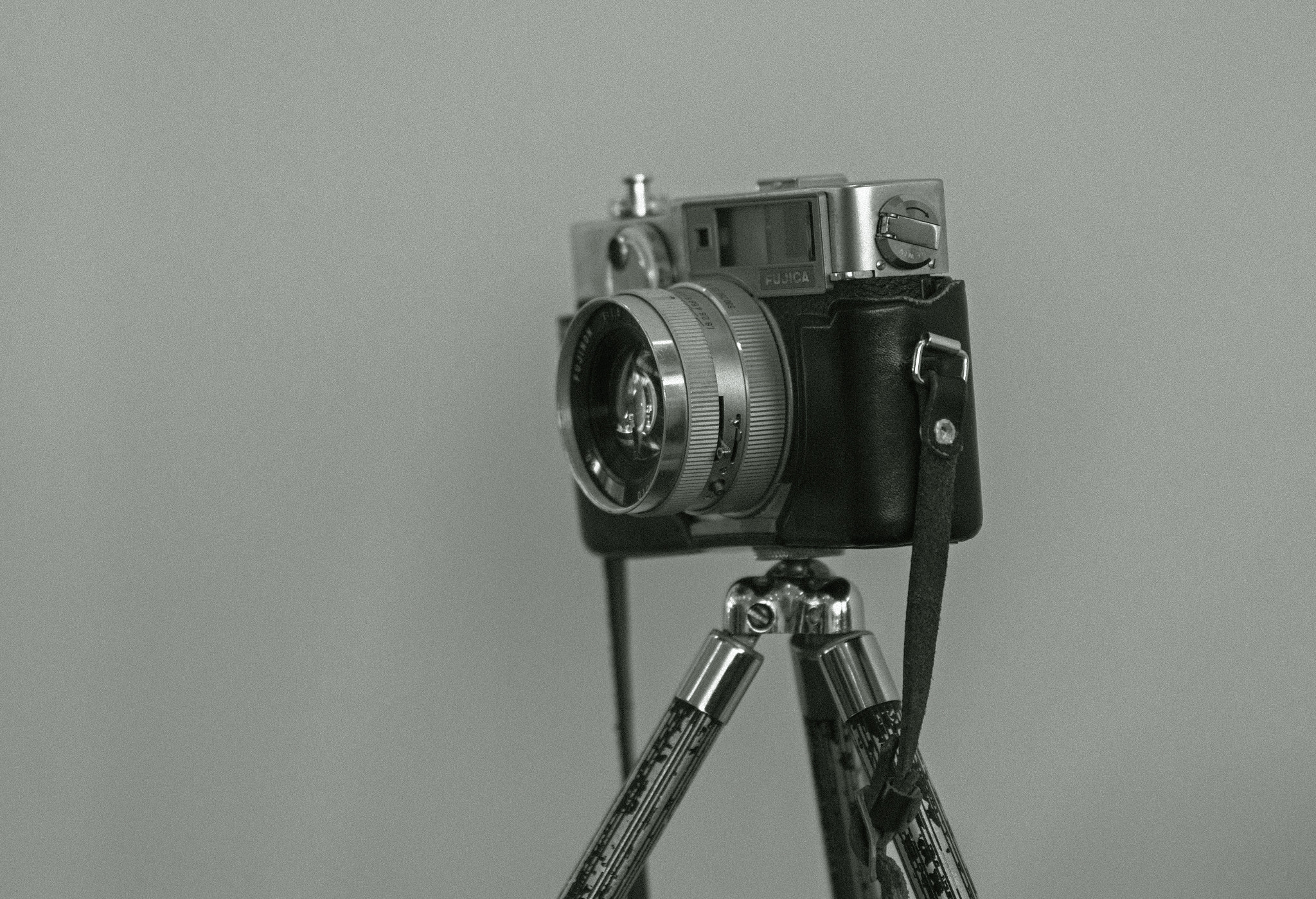 Sigma 70-200mm F2.8 EX DG OS HSM sample photo. Old fuji camera photography