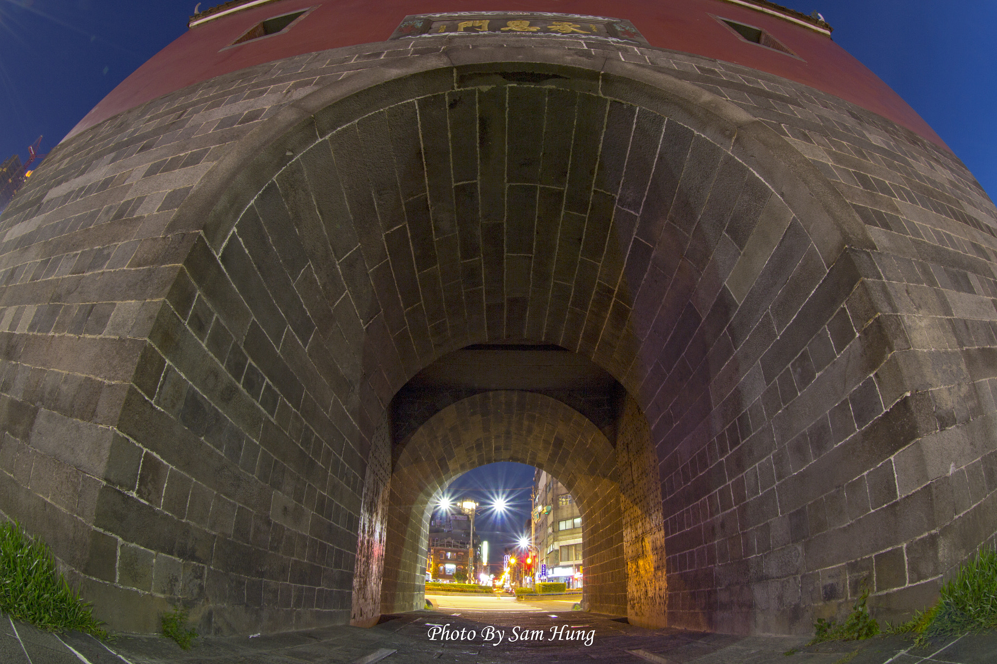Canon EF 8-15mm F4L Fisheye USM sample photo. 穿越時空 photography