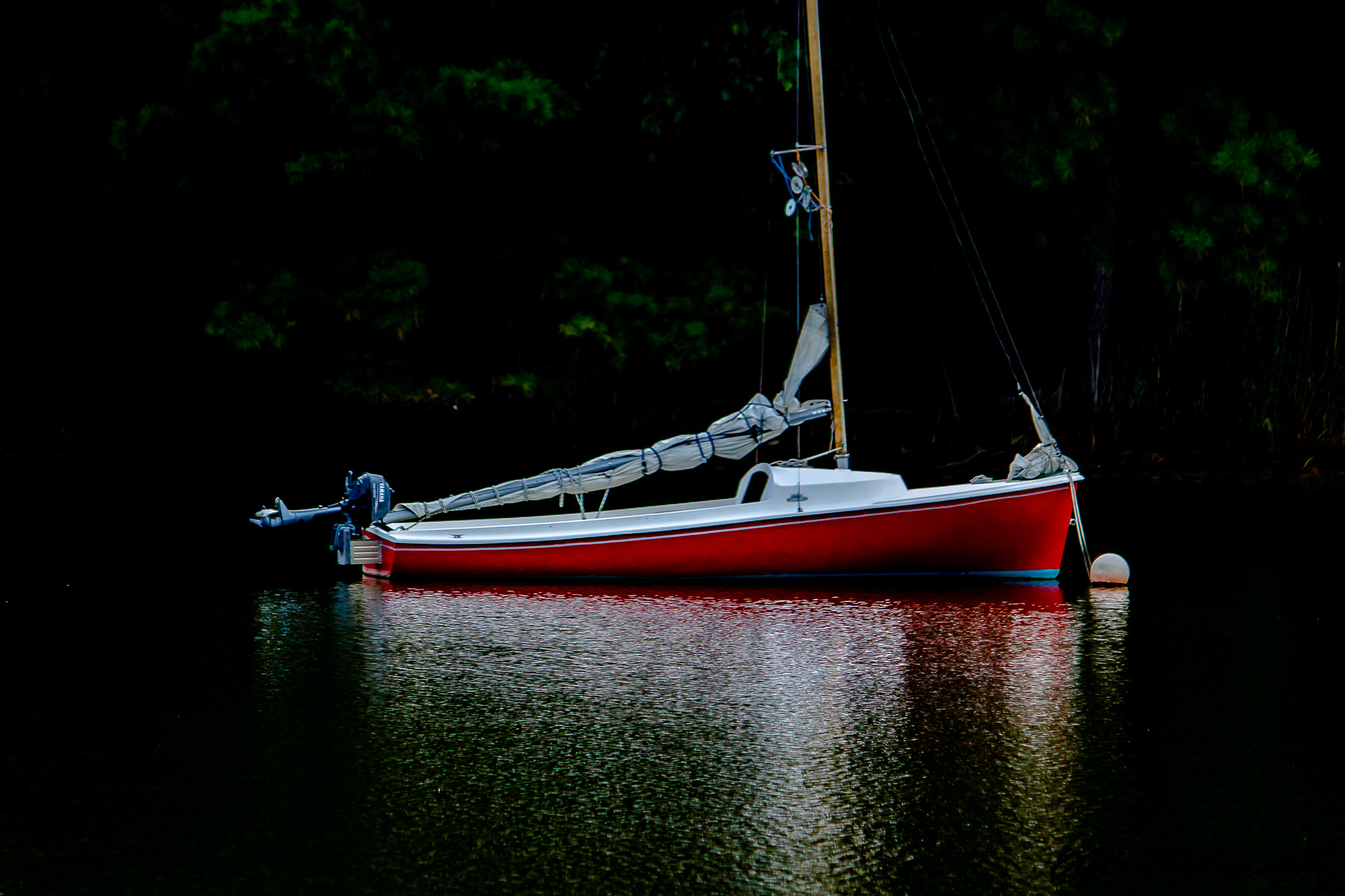 Canon EF-S 55-250mm F4-5.6 IS sample photo. Little red boat photography