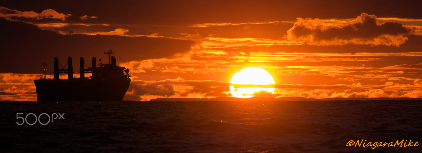 Nikon D810 + Nikon AF-S Nikkor 300mm F4D ED-IF sample photo. Sunset on lake on with laker. photography