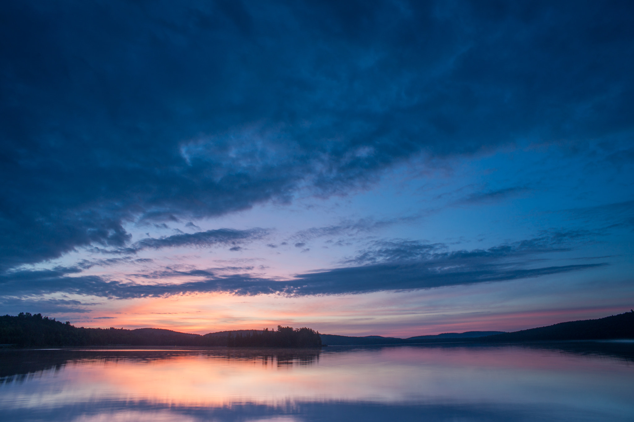 Sony Alpha DSLR-A900 + Sony 20mm F2.8 sample photo. Pre-dawn photography