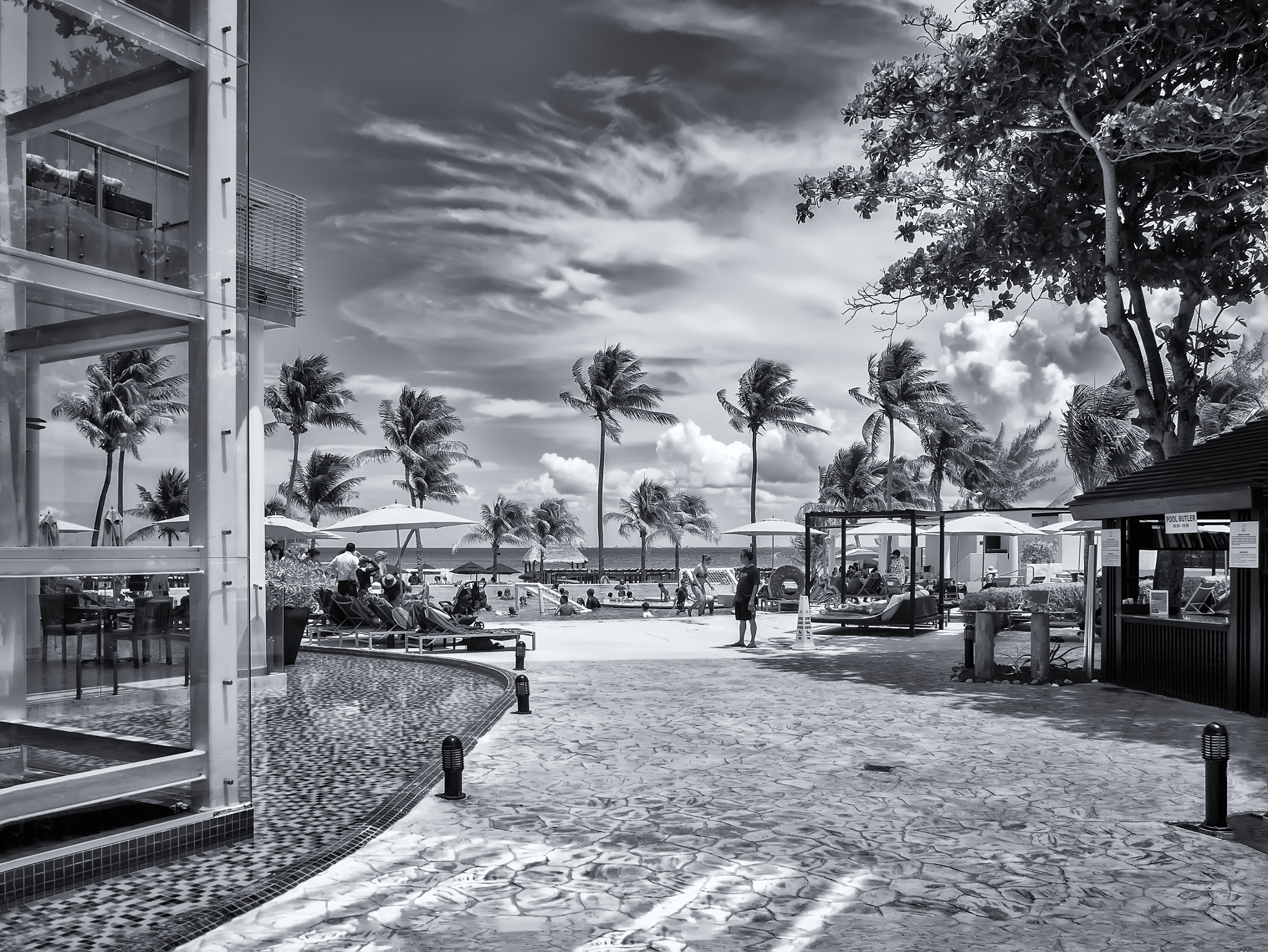 Panasonic Lumix DMC-GX1 sample photo. Cancun-azul fives photography