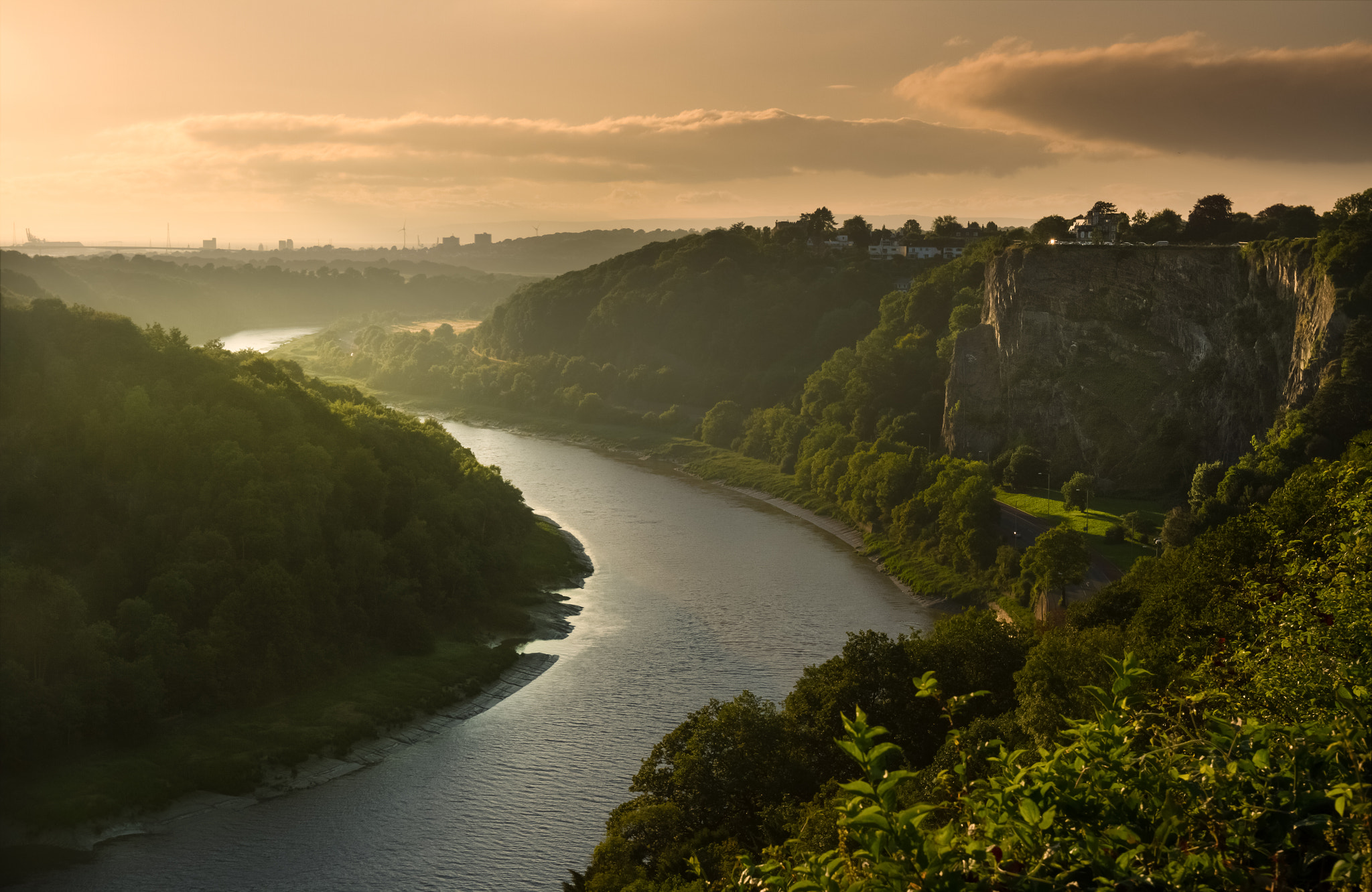 Canon EOS 7D + Canon EF 16-35mm F4L IS USM sample photo. Avon gorge photography