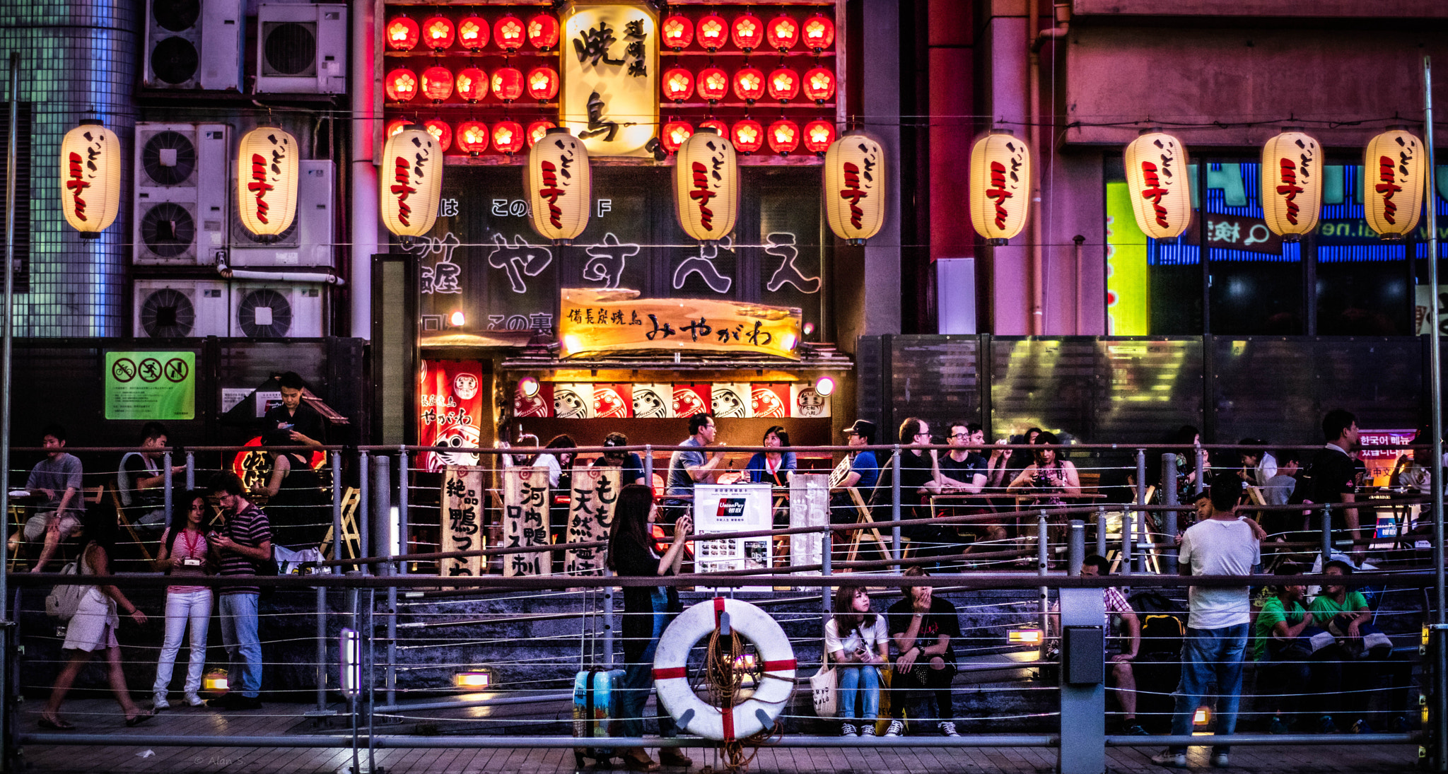 ZEISS Planar T* 50mm F1.4 sample photo. Night of osaka photography
