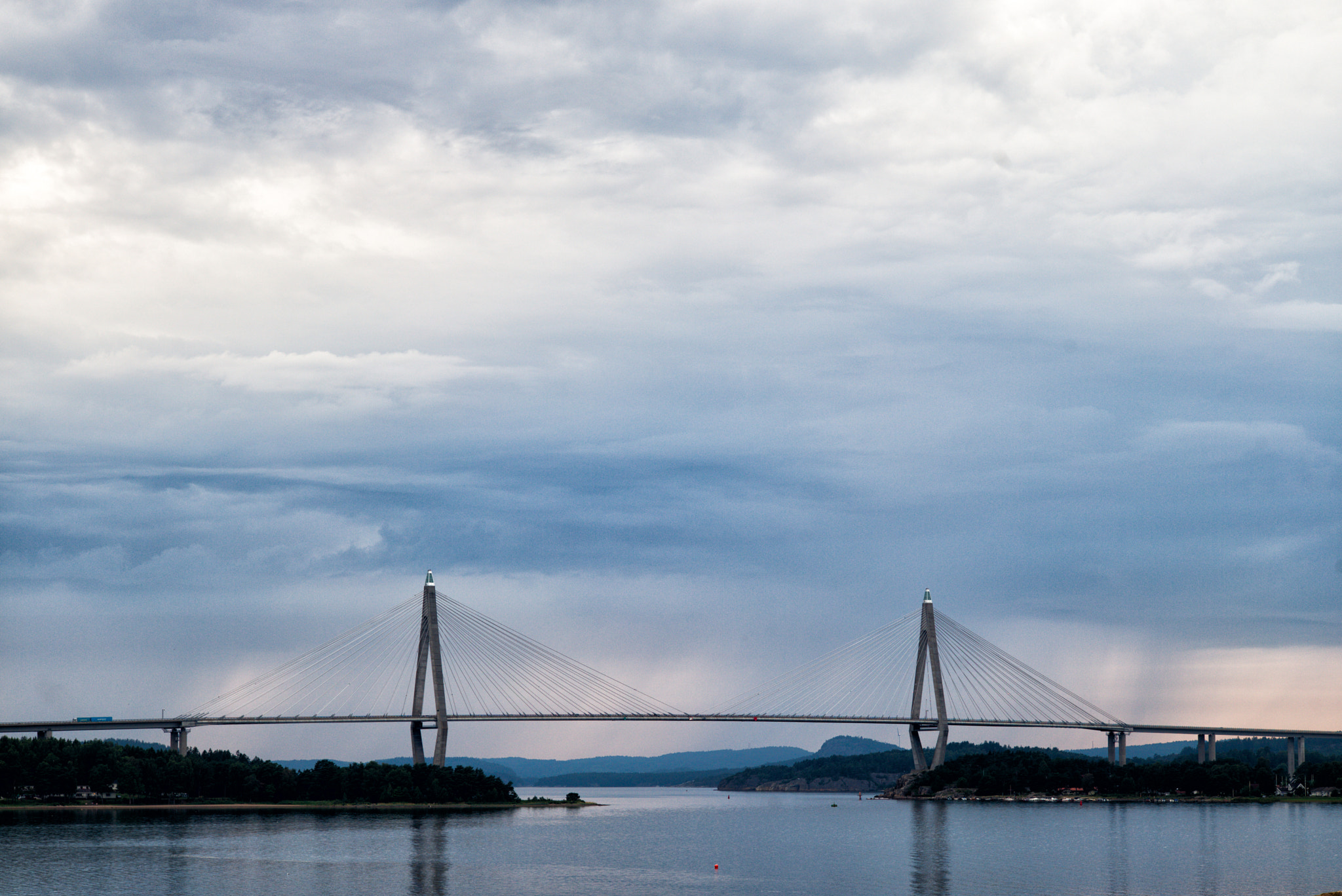 Leica APO-Summicron-M 90mm F2 ASPH sample photo. Uddevallabron photography