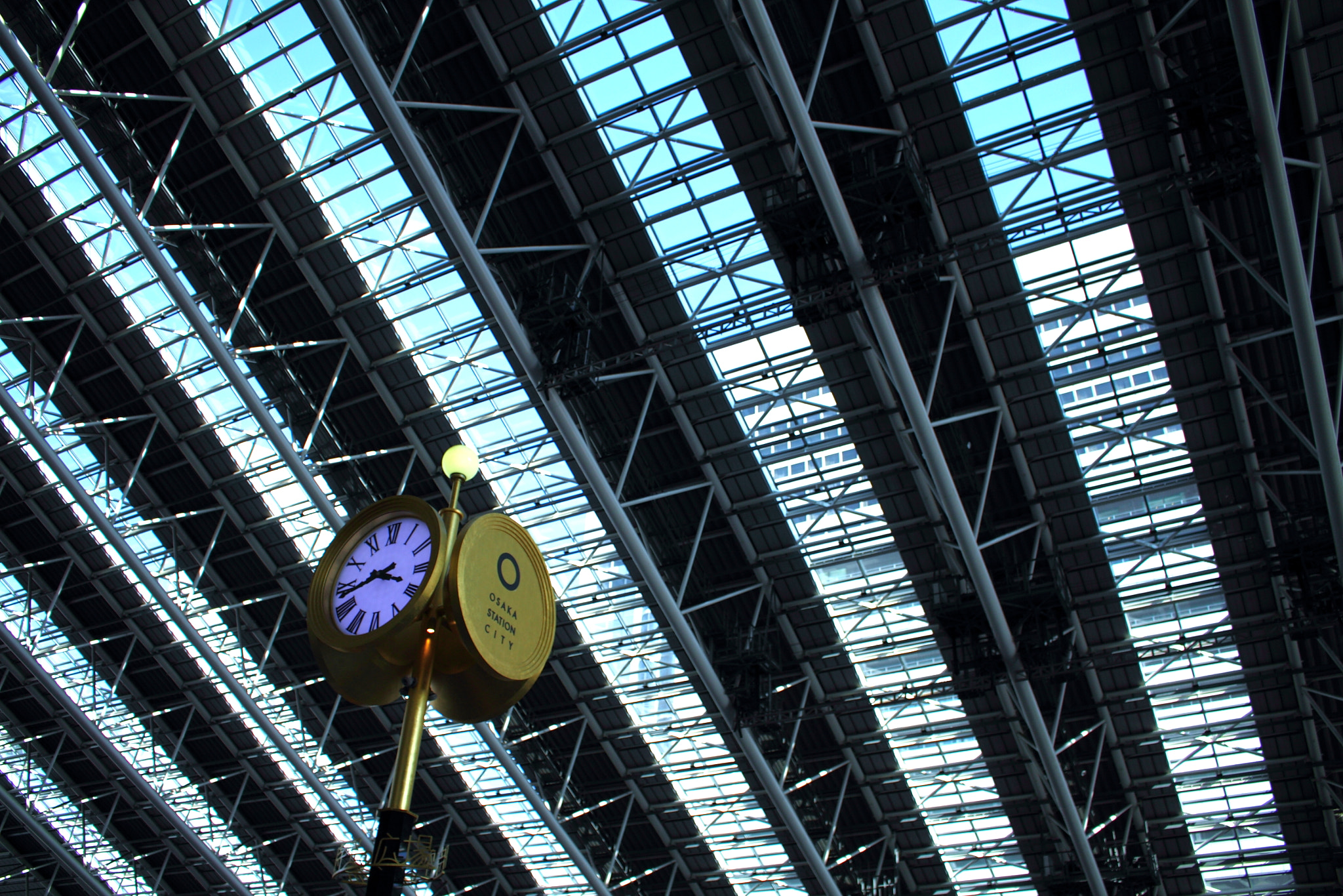 Canon EOS 7D + Canon EF-S 18-55mm F3.5-5.6 IS STM sample photo. Osaka station city 2 photography