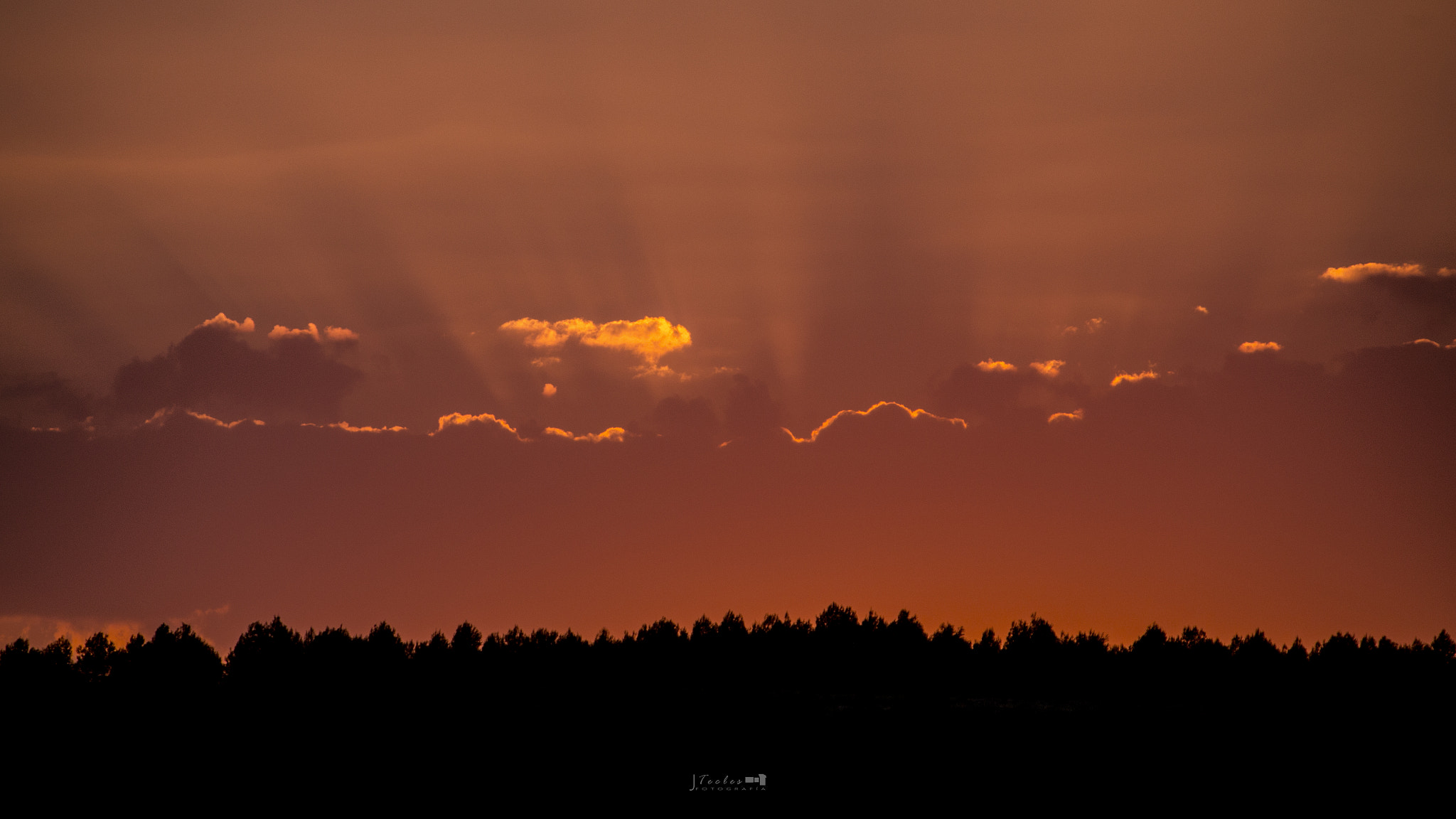 Canon EF 70-200mm F2.8L IS USM sample photo. Atardecer rojo photography