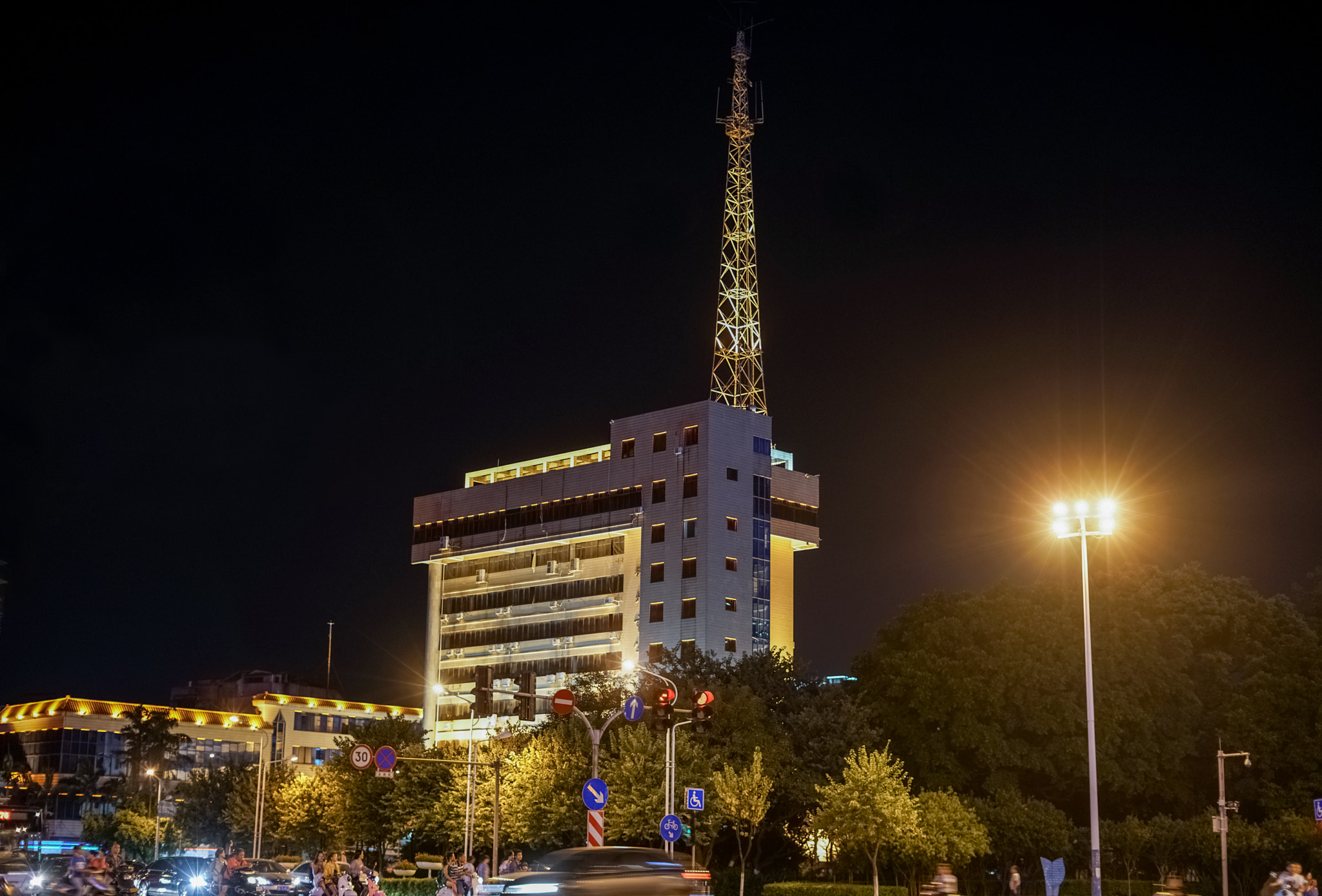 Sony a7R II + Sony FE 50mm F1.8 sample photo. My home town photography