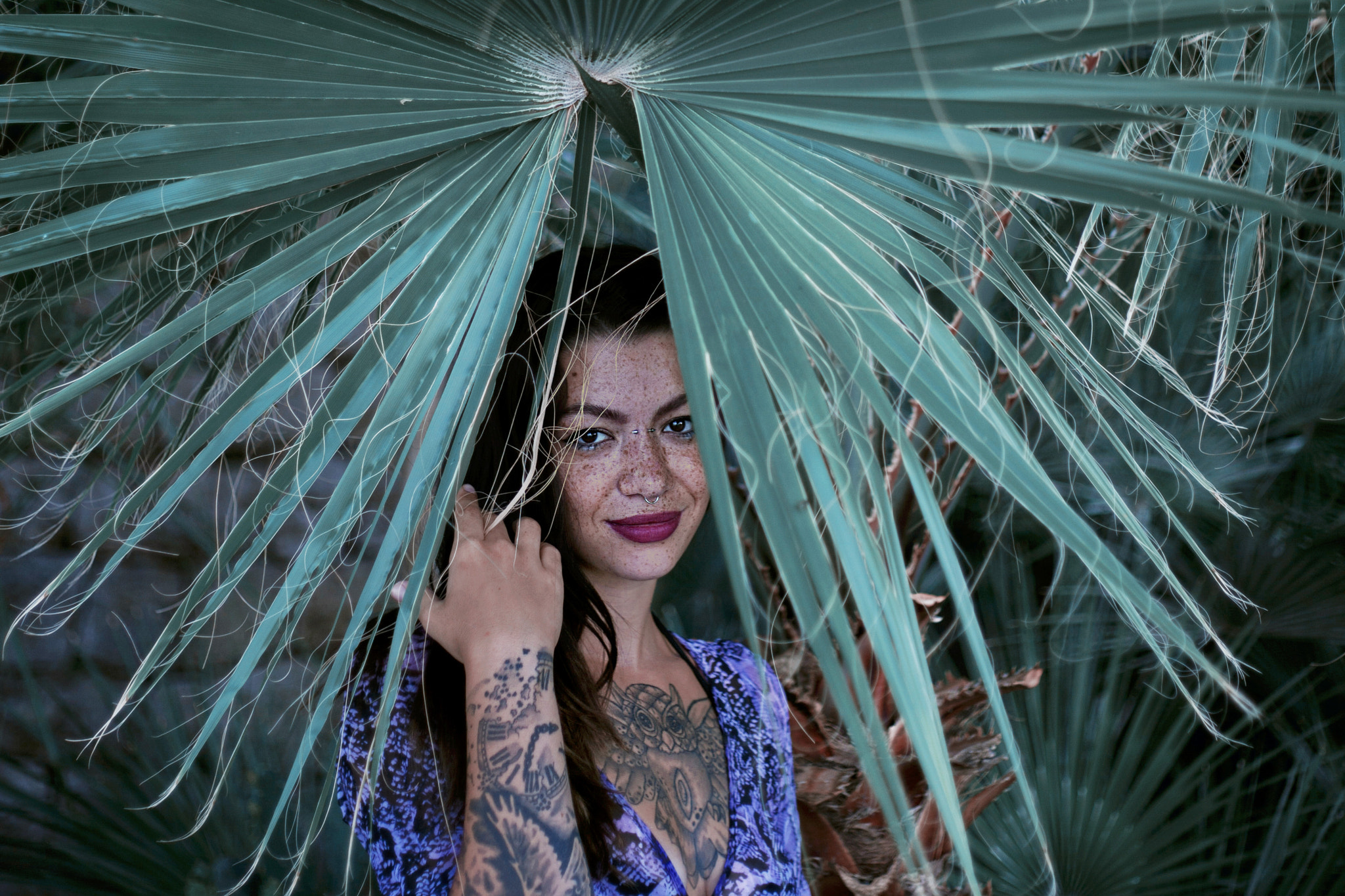 Canon EOS-1Ds Mark II + Canon EF 50mm F1.8 II sample photo. Art itself photography