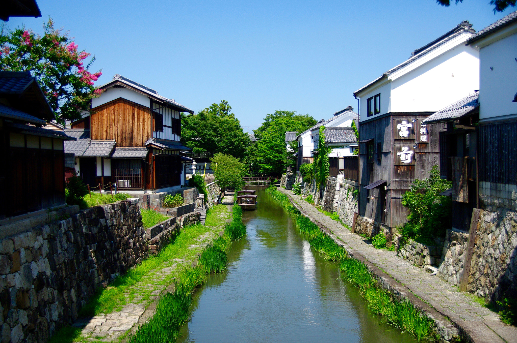 Pentax K20D sample photo. (romantica photography