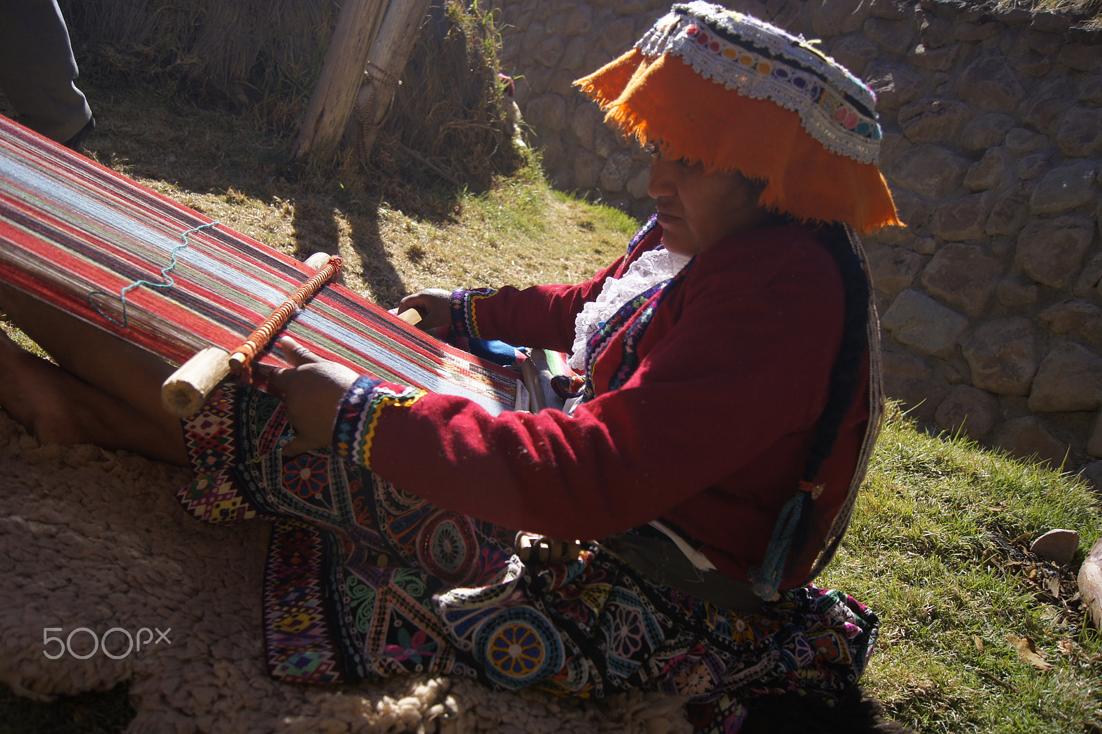 Sony Alpha DSLR-A500 + Sony DT 18-55mm F3.5-5.6 SAM sample photo. Traditional weaving photography