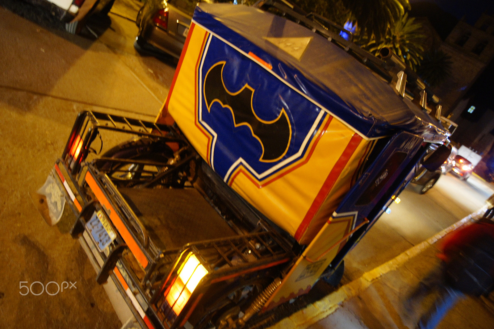 Sony DT 18-55mm F3.5-5.6 SAM sample photo. Batmobile in urubamba photography