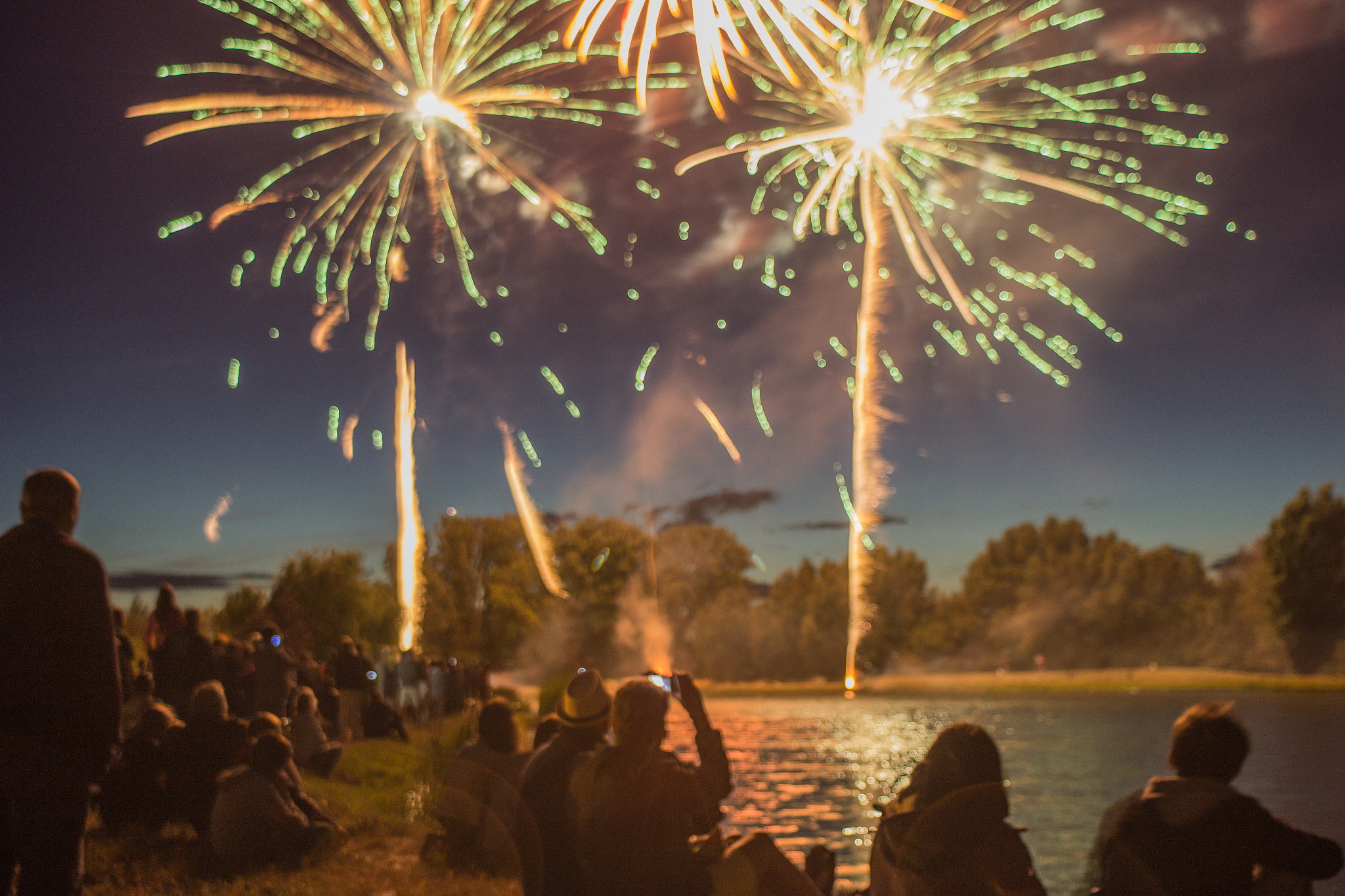 Canon EF 35-80mm f/4-5.6 sample photo. Crowd watches the light photography