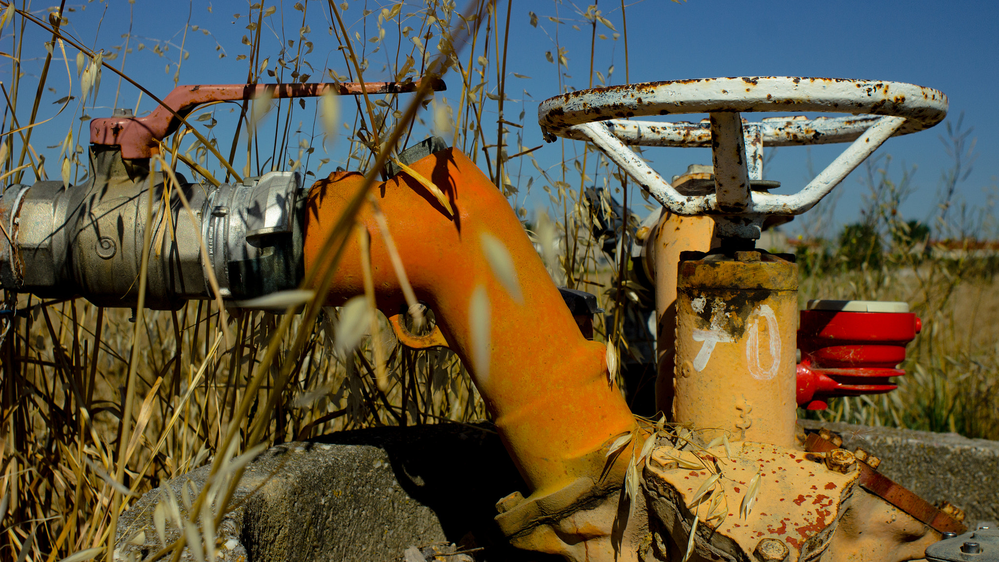 Canon EF 35-80mm f/4-5.6 sample photo. The pump photography