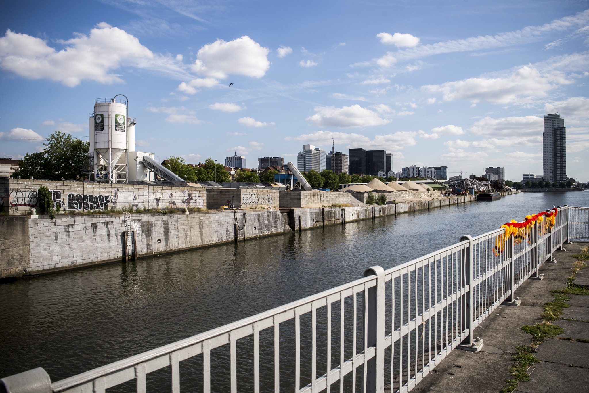 Nikon D600 + Nikon AF-S Nikkor 28mm F1.8G sample photo. Brussels 2016 photography