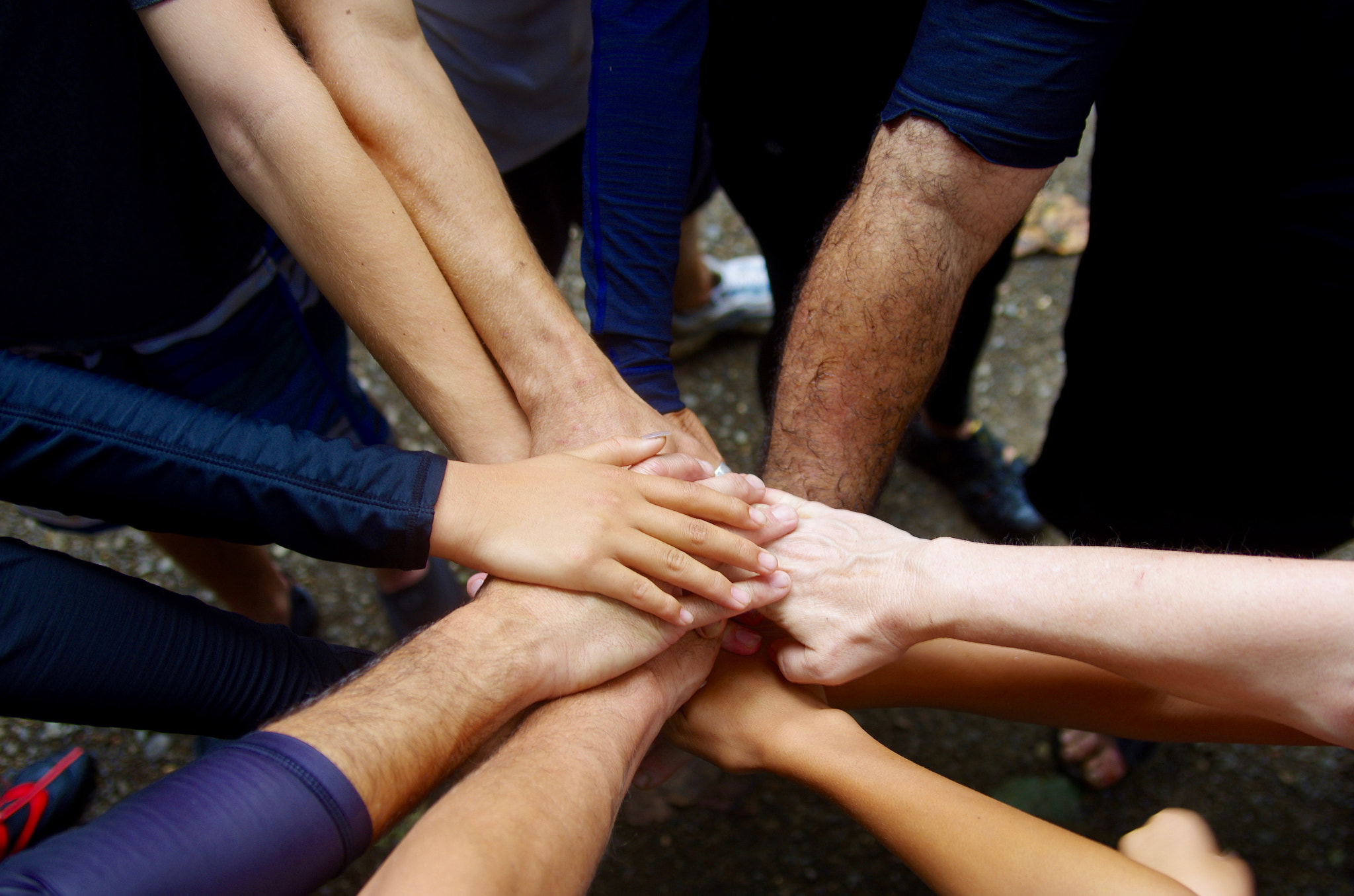 Tamron AF 28-75mm F2.8 XR Di LD Aspherical (IF) sample photo. Teamwork in the great outdoors. photography