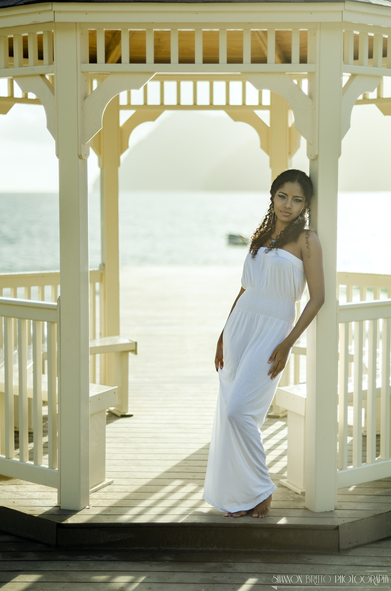 Pentax smc FA 50mm F1.4 sample photo. Caress photography