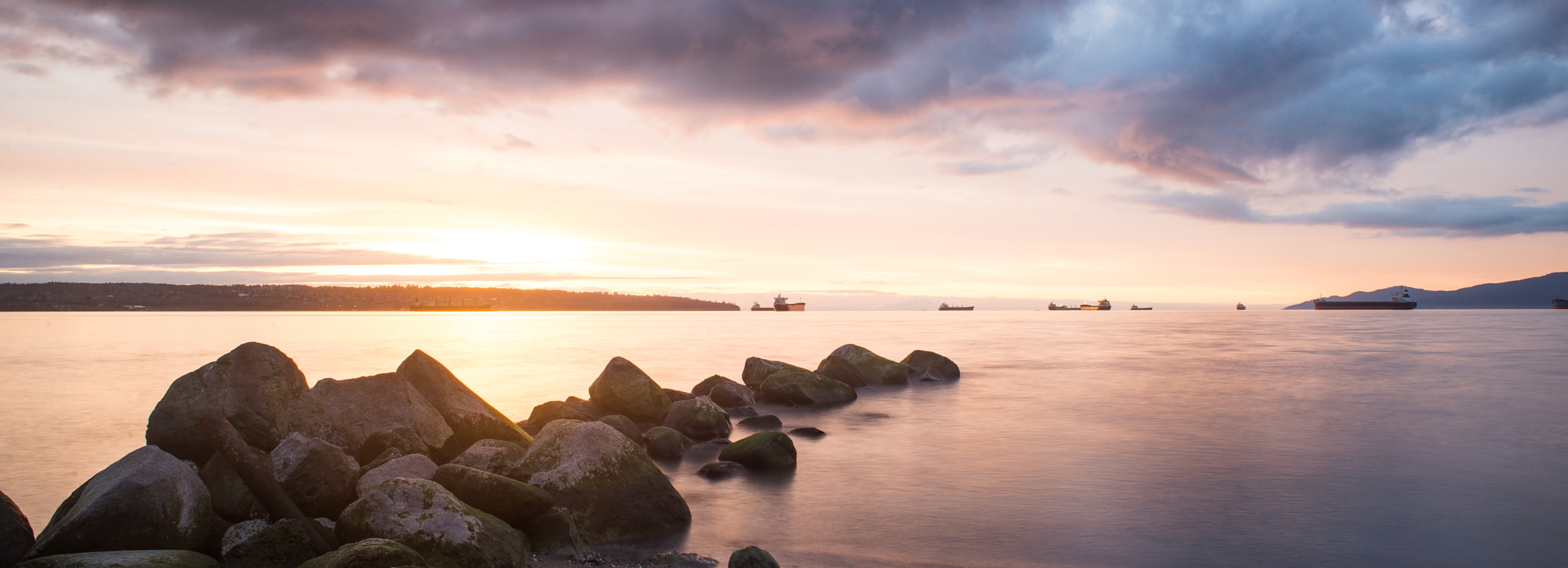 Nikon D610 + Nikon AF Nikkor 24mm F2.8D sample photo. Sunset along the vancouver waterfront photography