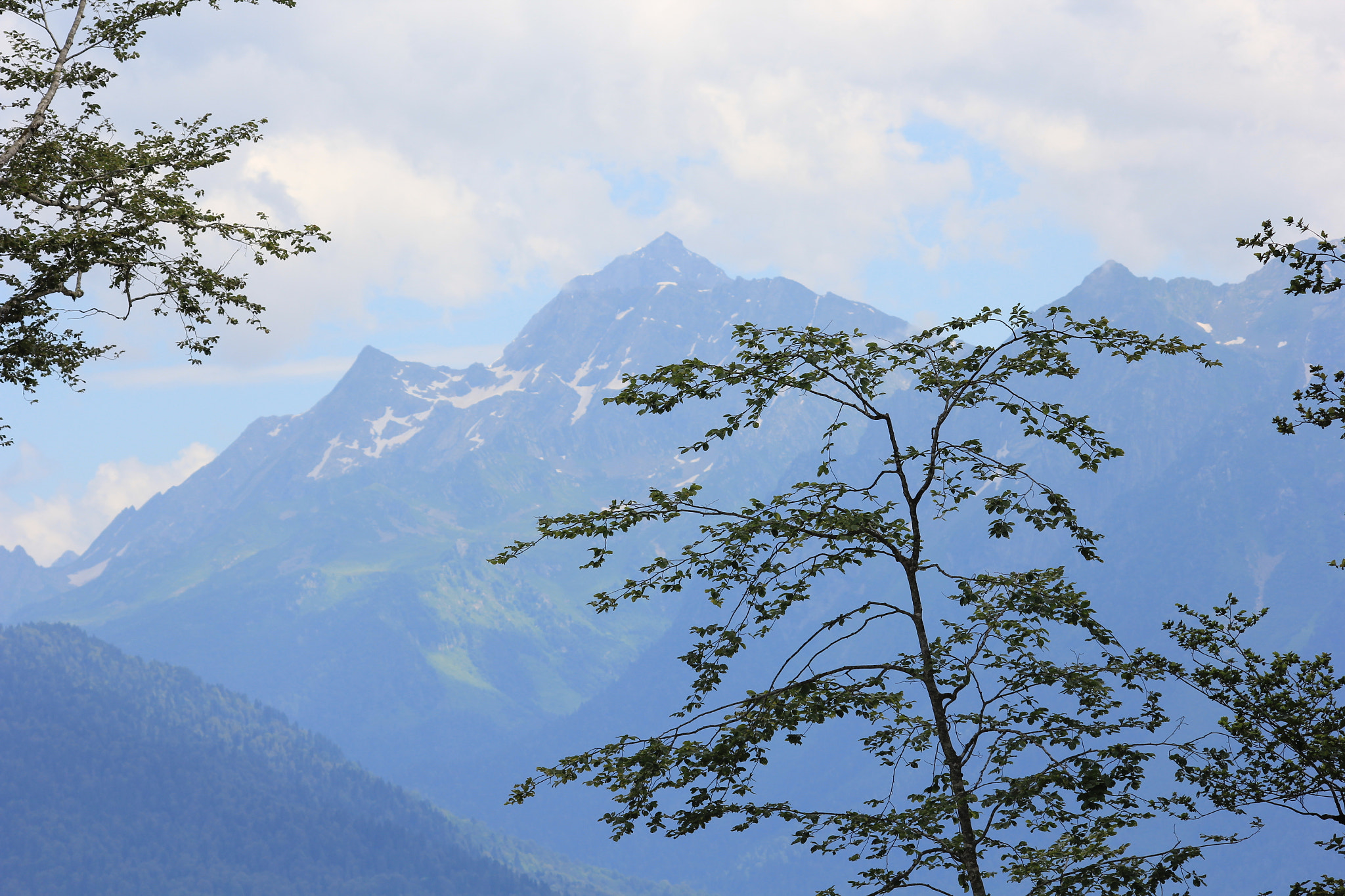 Sigma 70-300mm F4-5.6 APO DG Macro sample photo. Krasnaya polana mountains  photography