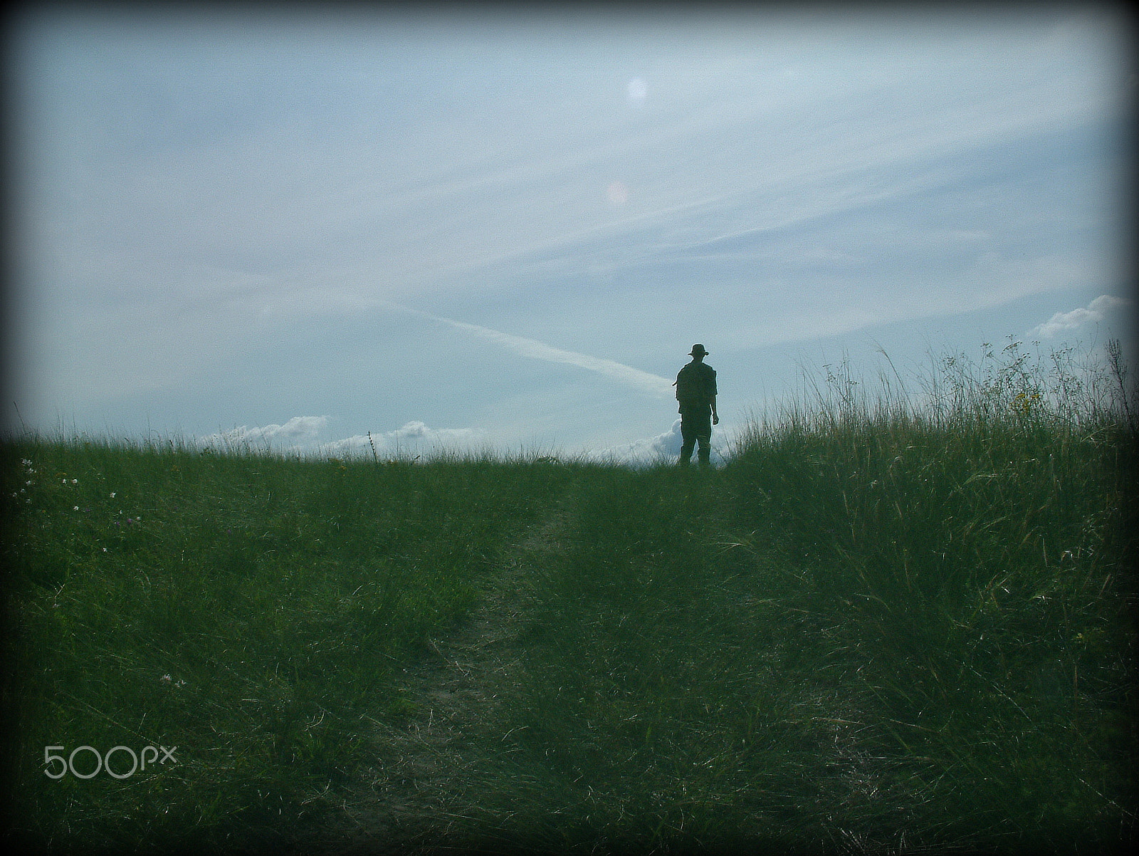 Fujifilm FinePix S602 ZOOM sample photo. Between heaven and earth photography