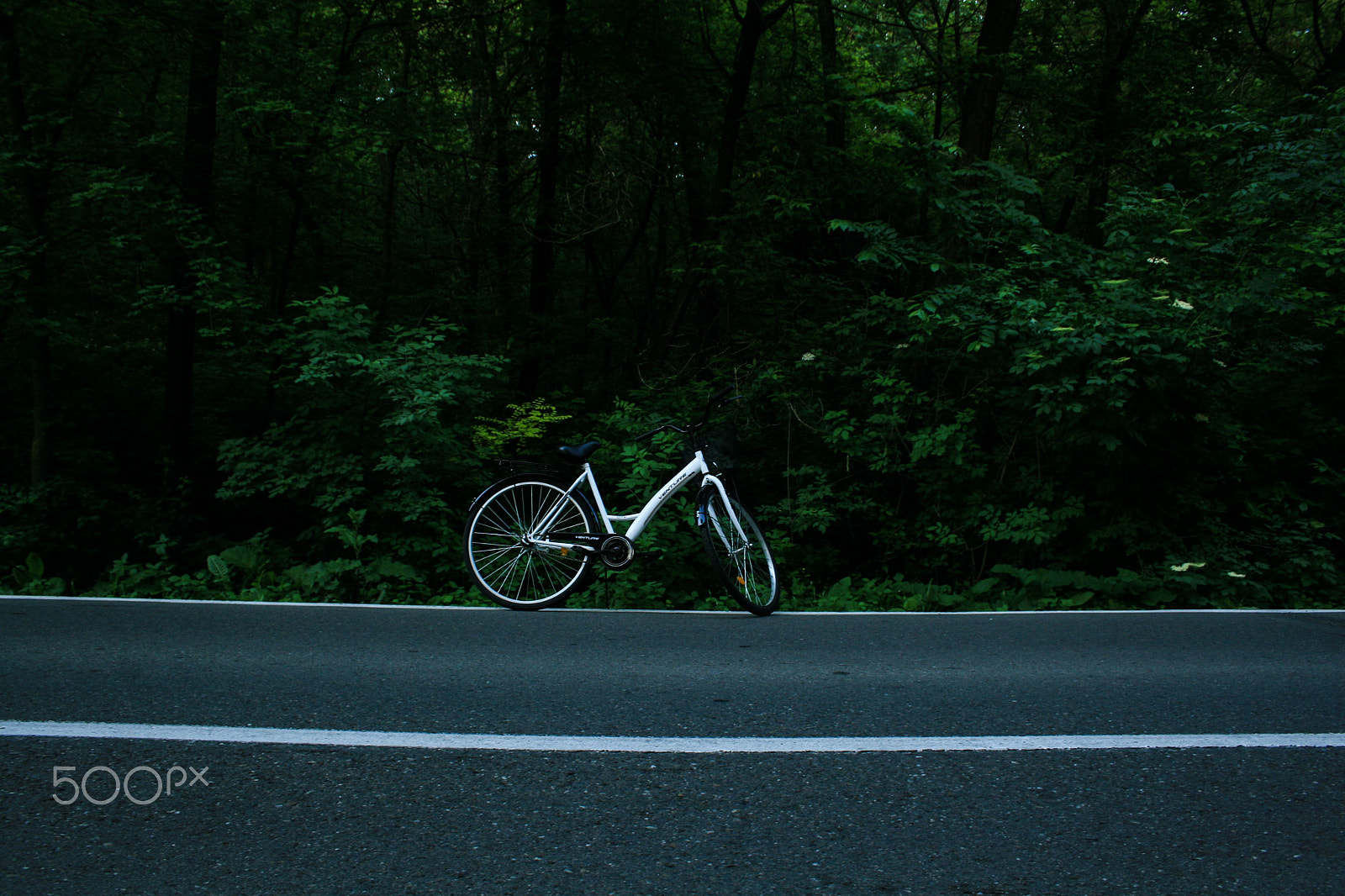 Canon EOS 30D sample photo. Roadtrip with the bike photography