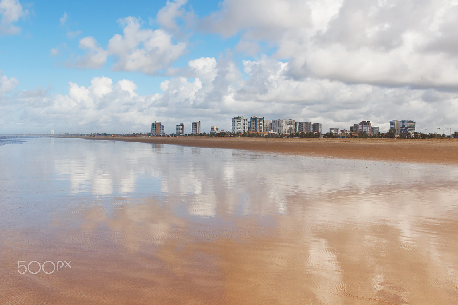 Canon EOS 60D + Canon EF 24mm F1.4L II USM sample photo. Empty beach atalaia, aracaju, sergipe state, brazil. photography