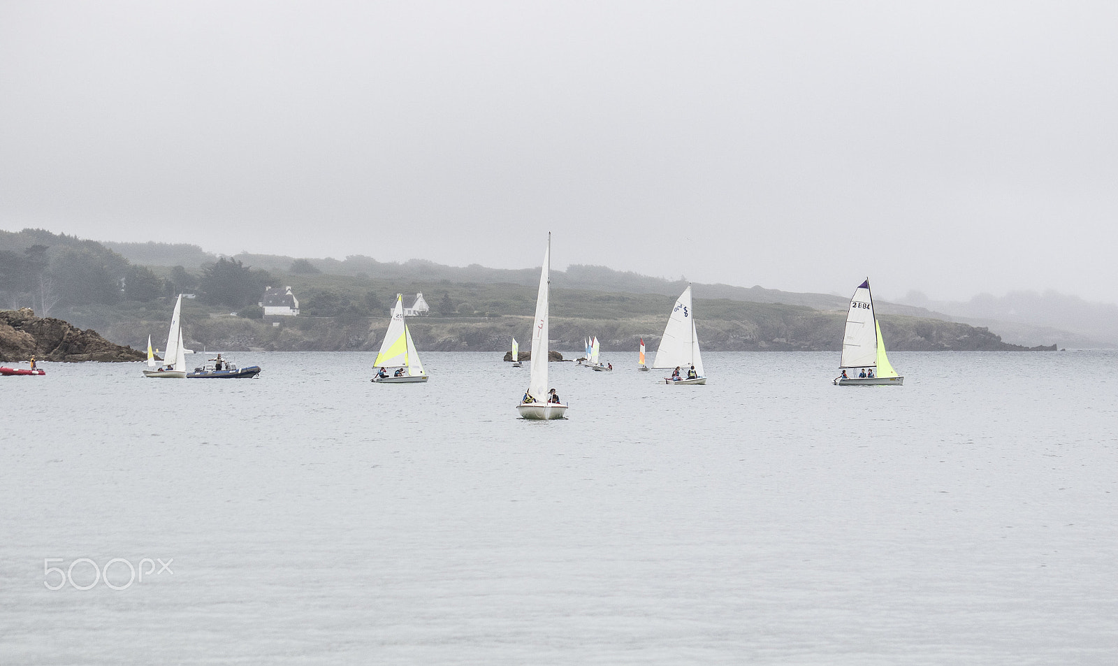 Canon EF-S 55-250mm F4-5.6 IS sample photo. Colourful sails in the mist photography