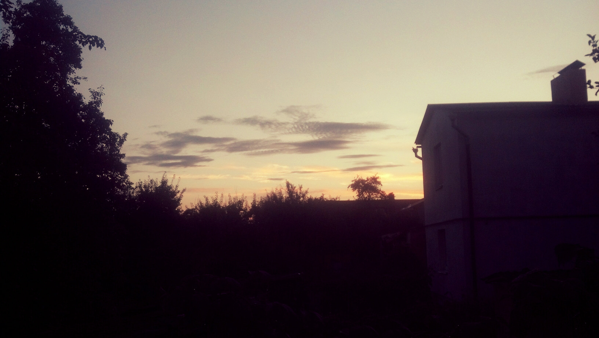 Motorola DROID RAZR sample photo. Evening photography